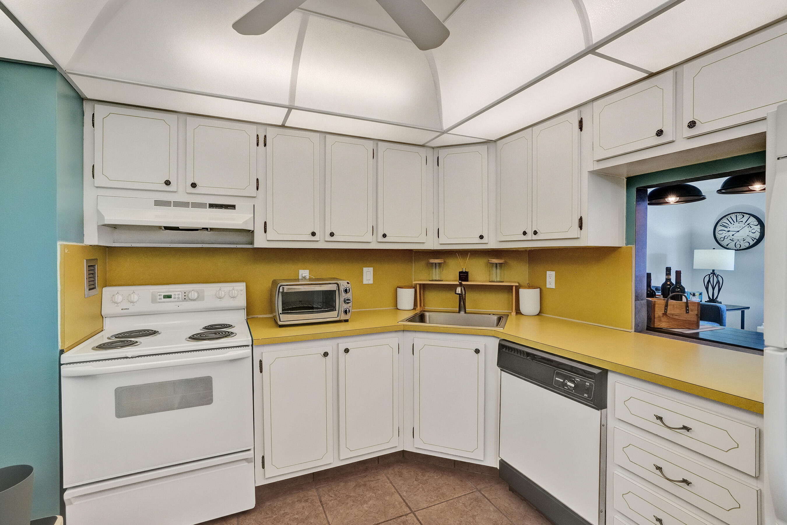 3015 N Ocean Boulevard 3d Property Photo 19