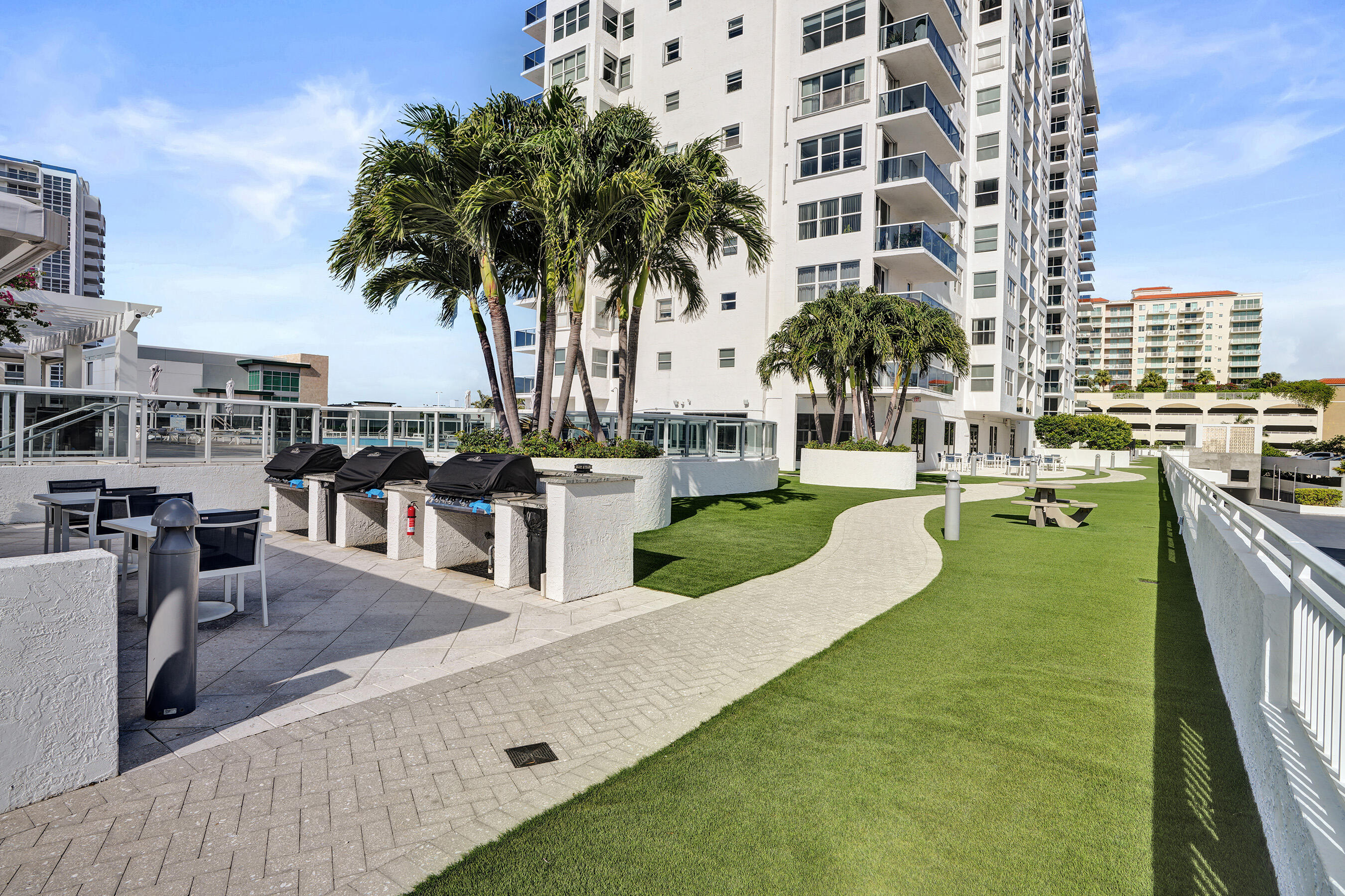 3015 N Ocean Boulevard 3d Property Photo 27