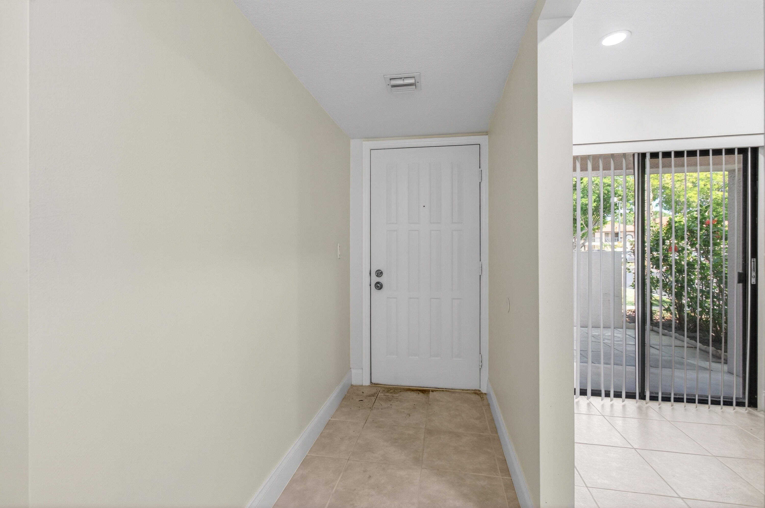 351 Club Circle 101 Property Photo 13