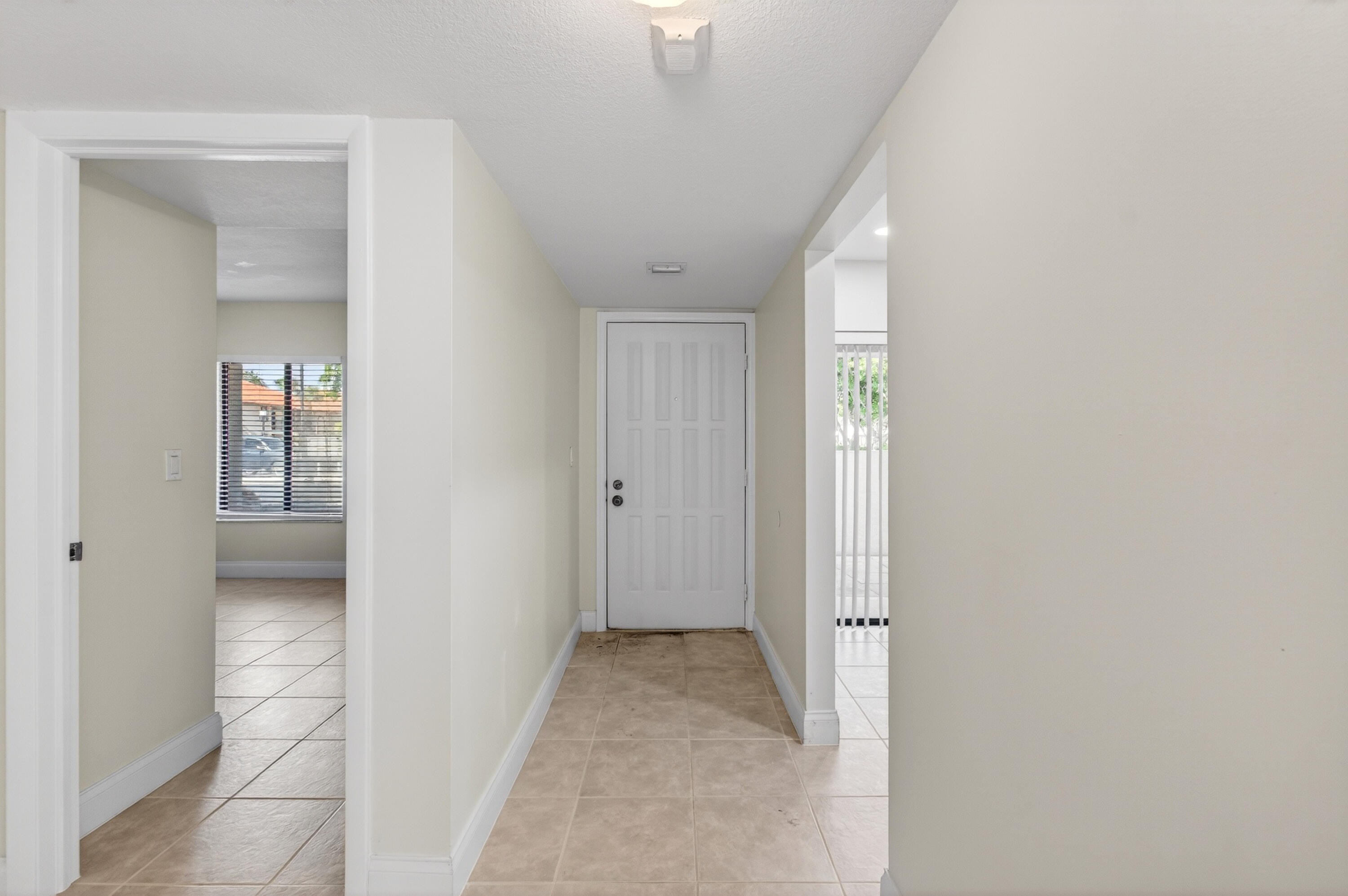 351 Club Circle 101 Property Photo 14