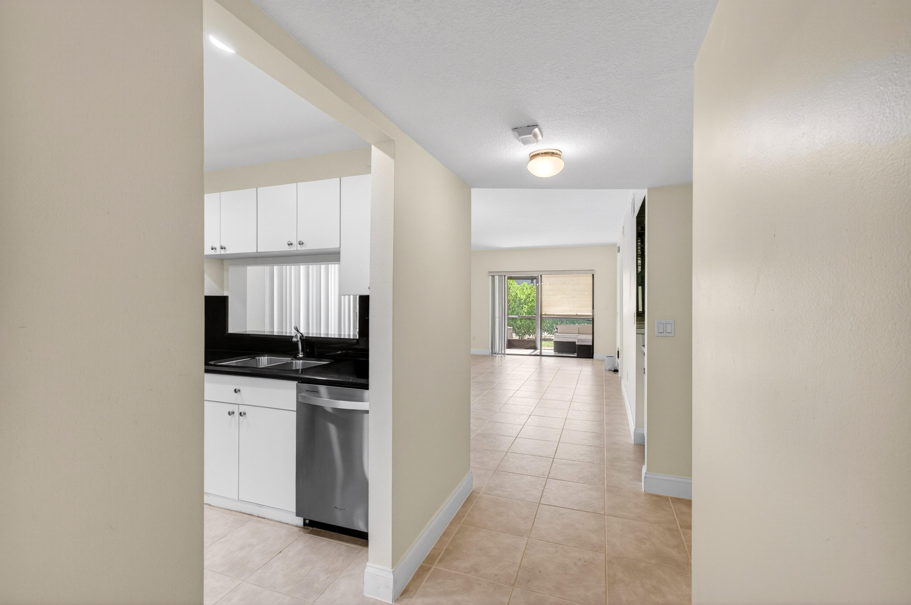 351 Club Circle 101 Property Photo 16
