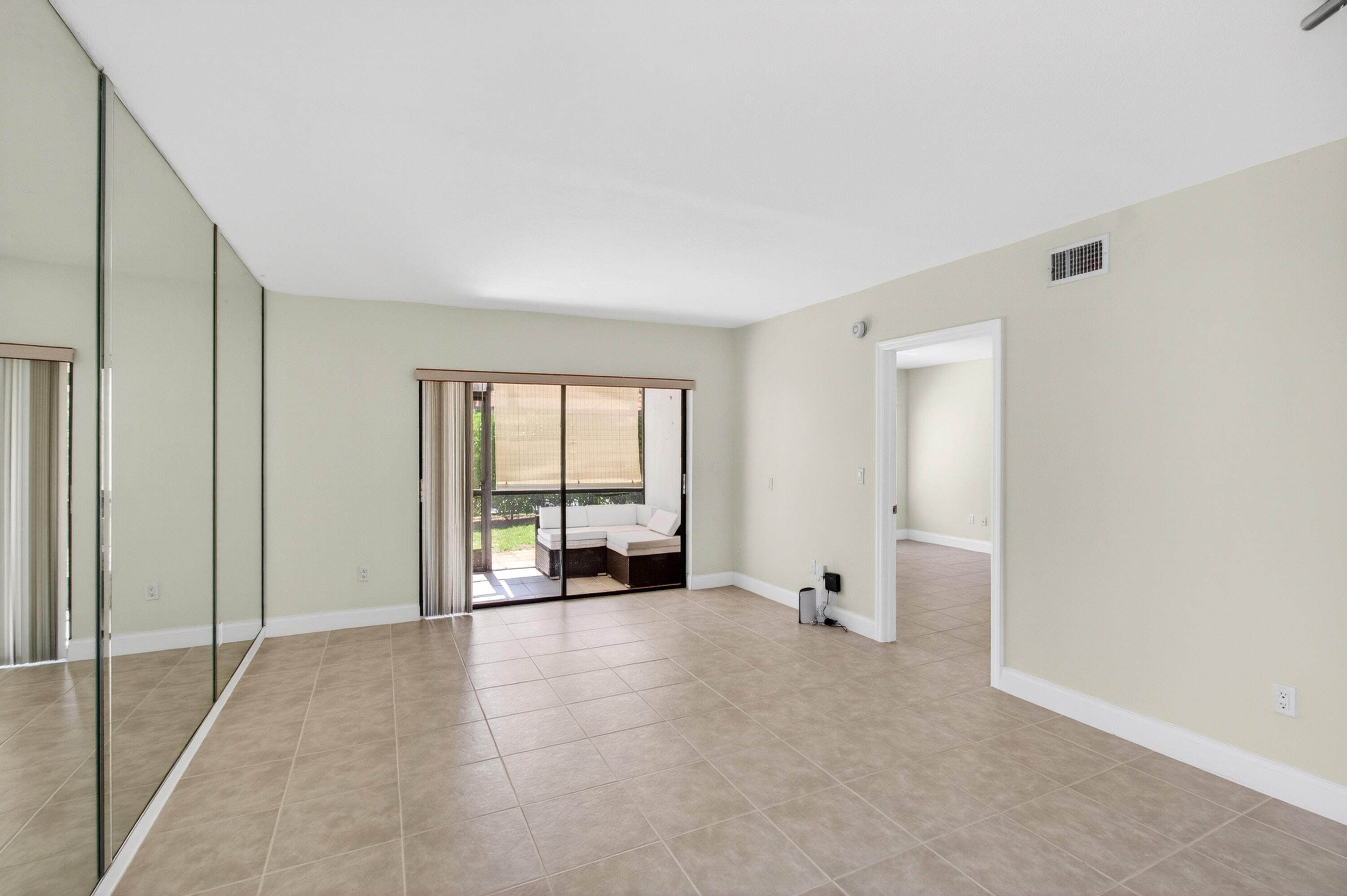 351 Club Circle 101 Property Photo 20