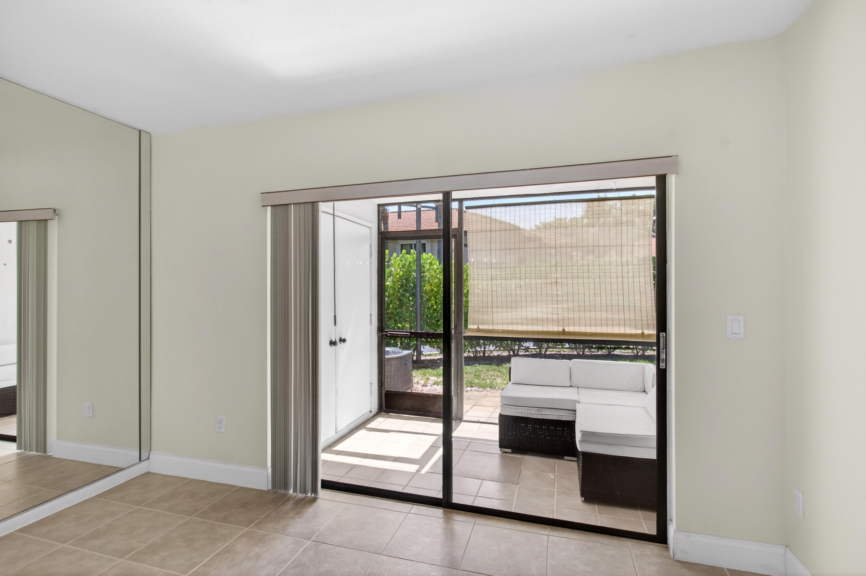 351 Club Circle 101 Property Photo 21