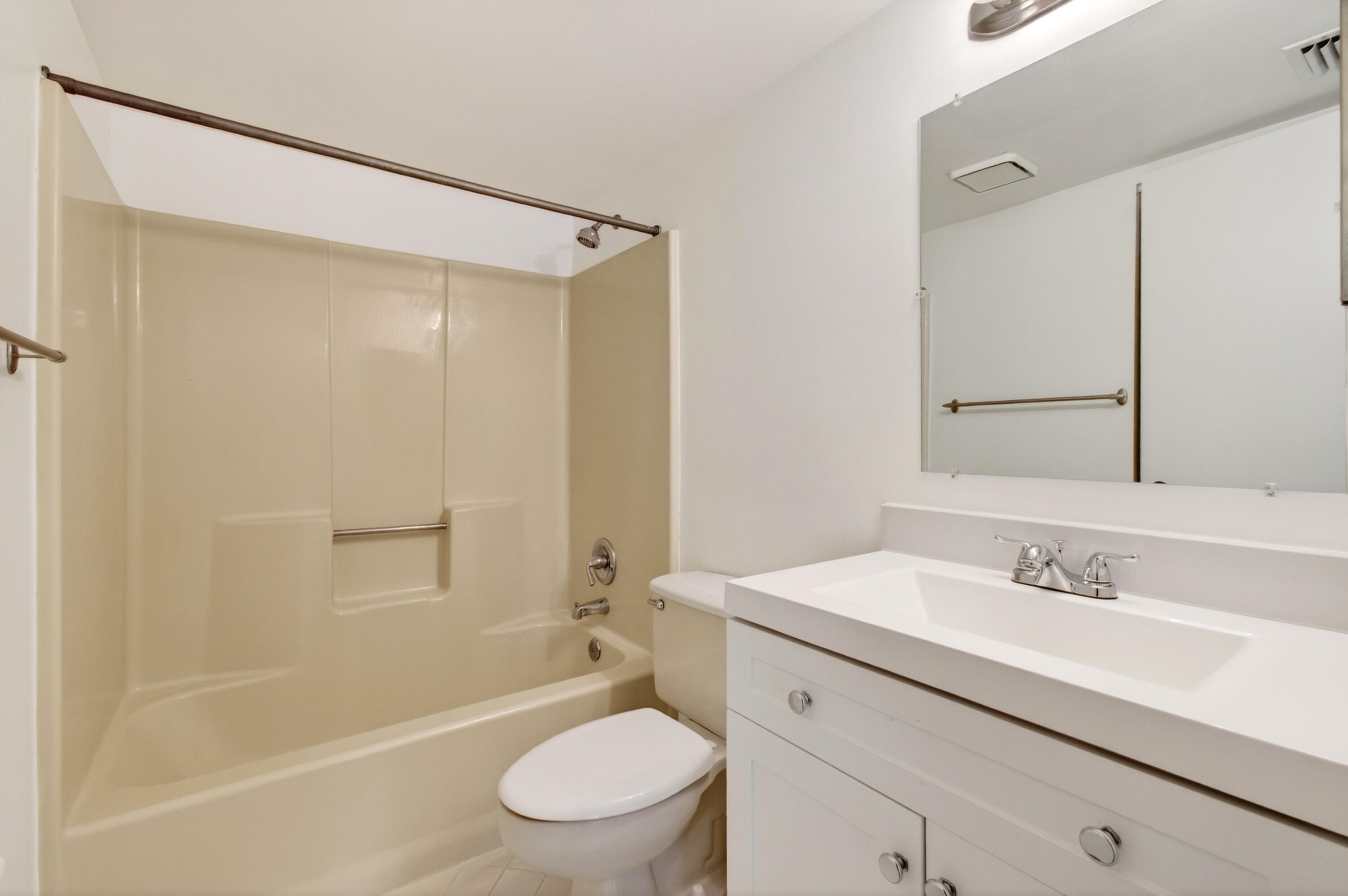 351 Club Circle 101 Property Photo 49