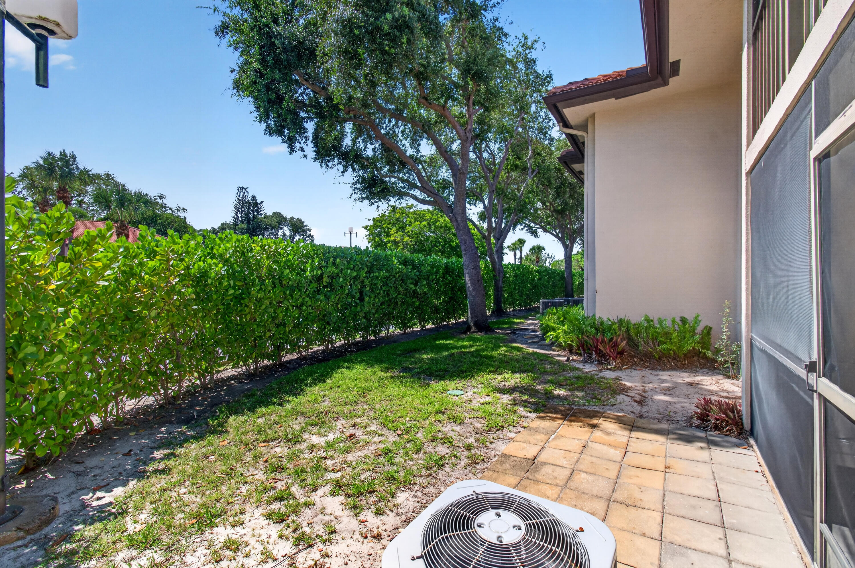 351 Club Circle 101 Property Photo 54