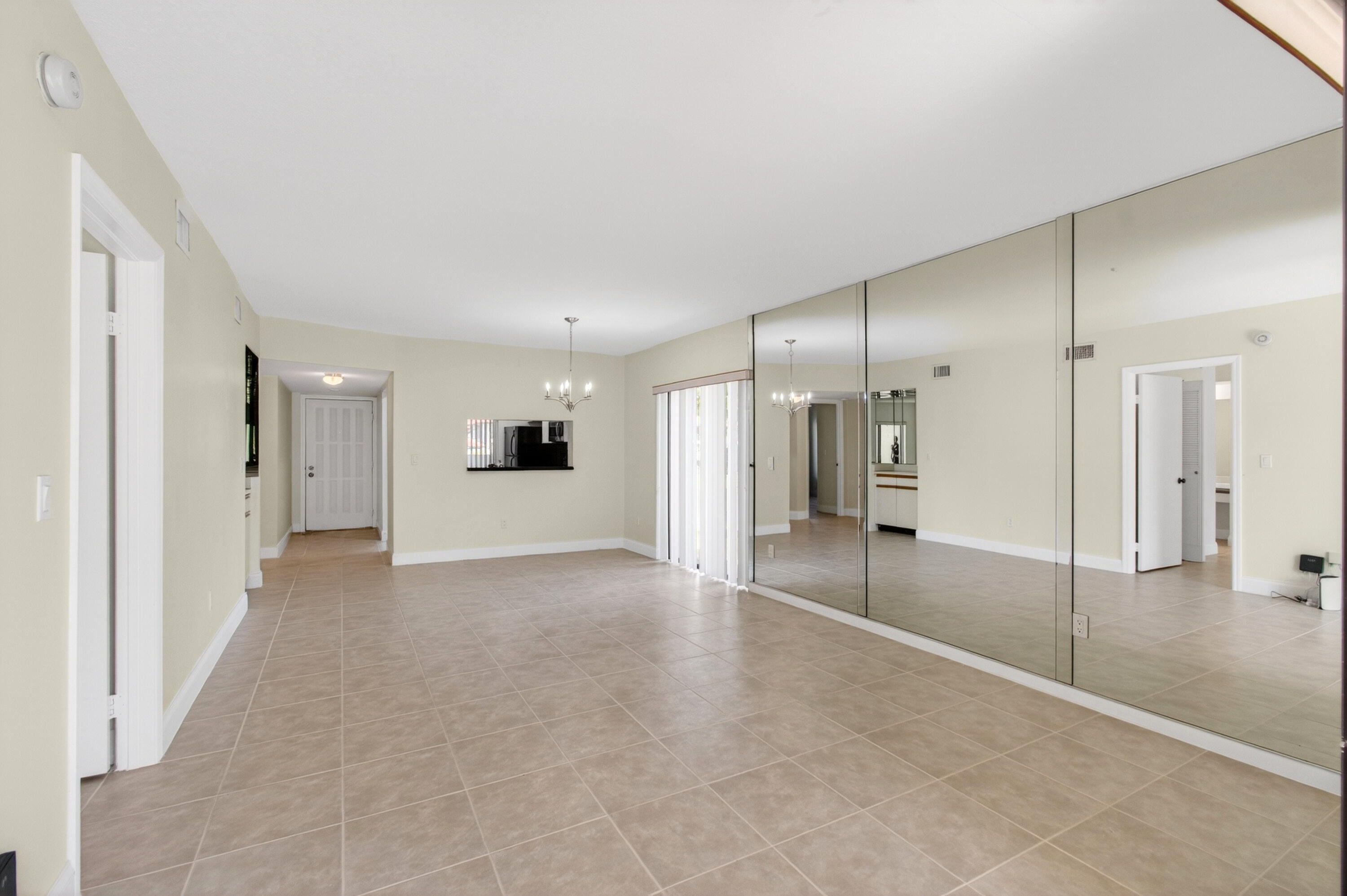 351 Club Circle 101 Property Photo 25