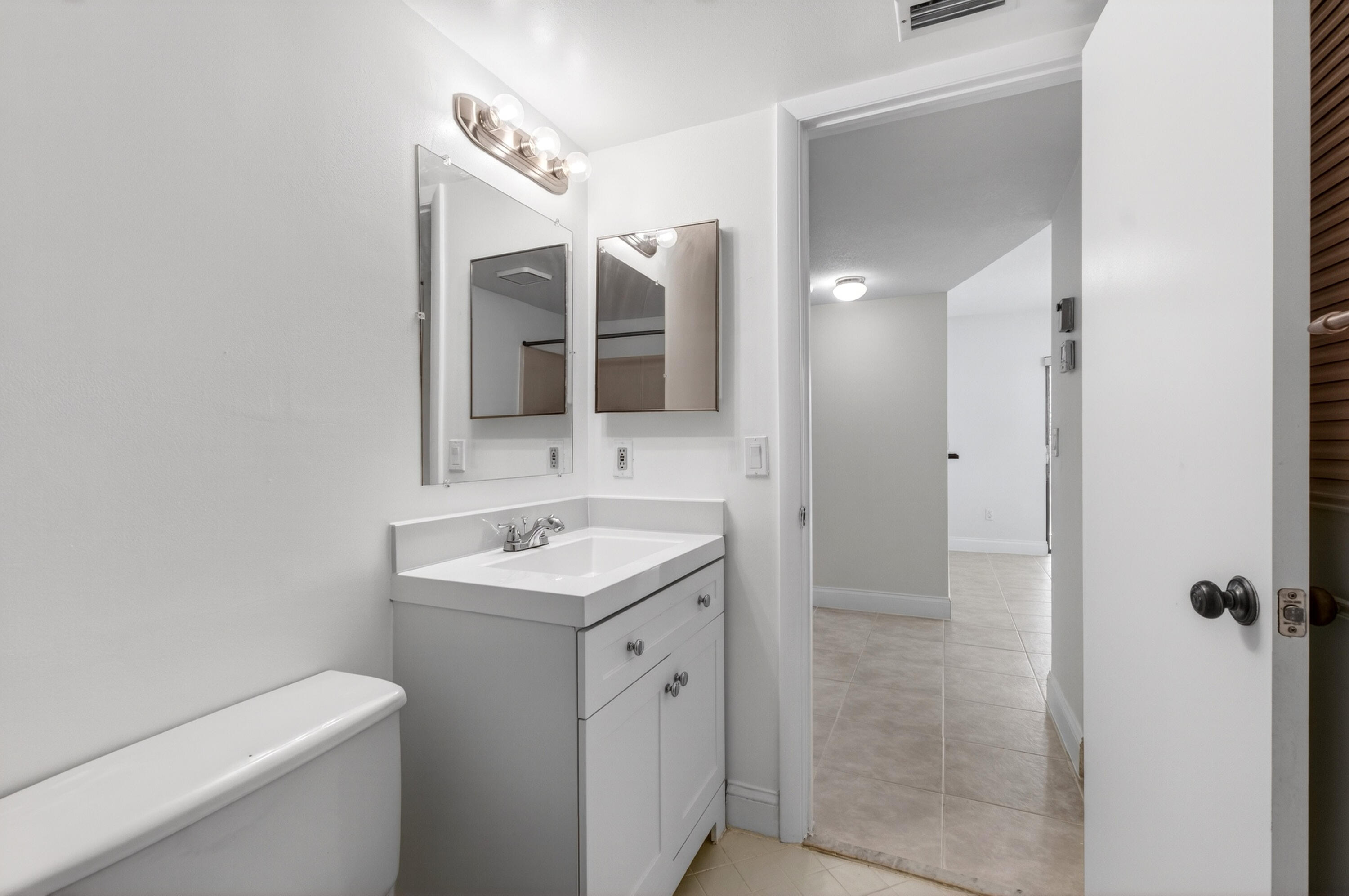 351 Club Circle 101 Property Photo 51