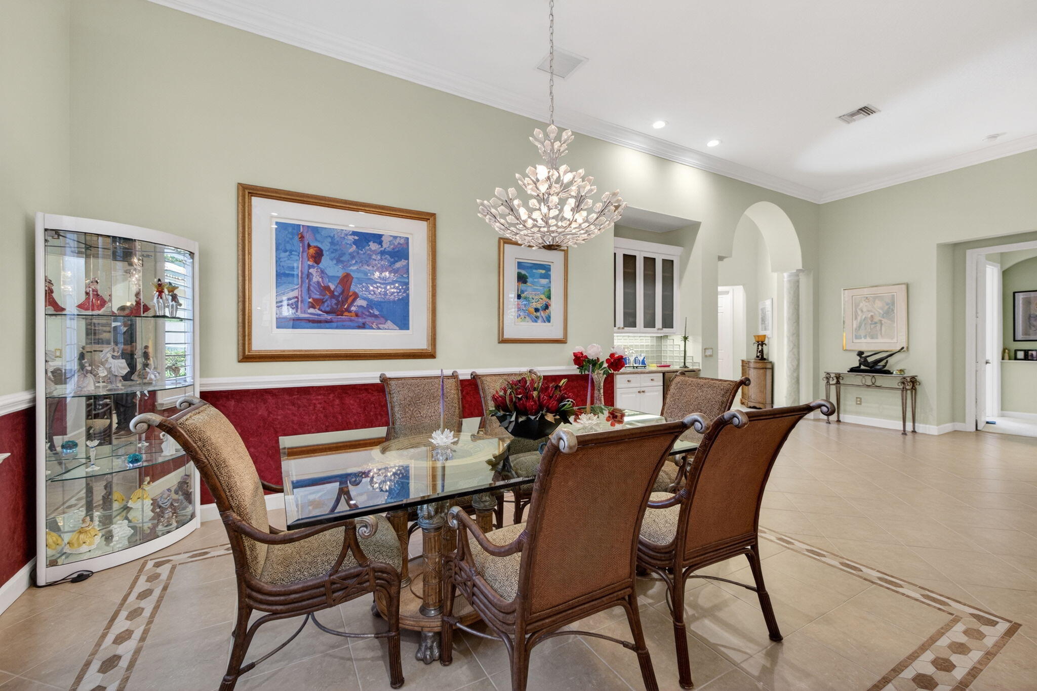 8949 Champions Way Property Photo 11