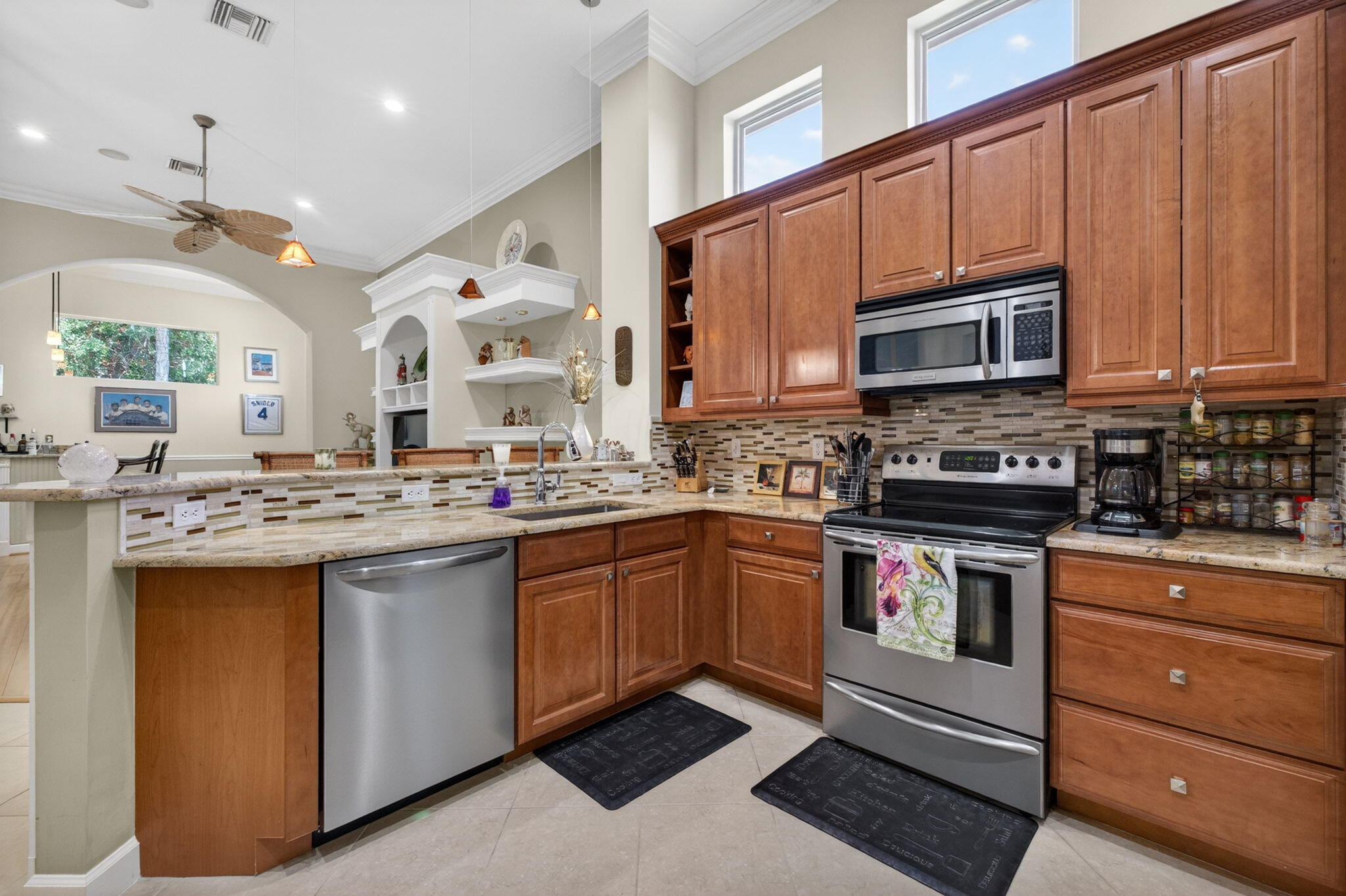 8949 Champions Way Property Photo 14