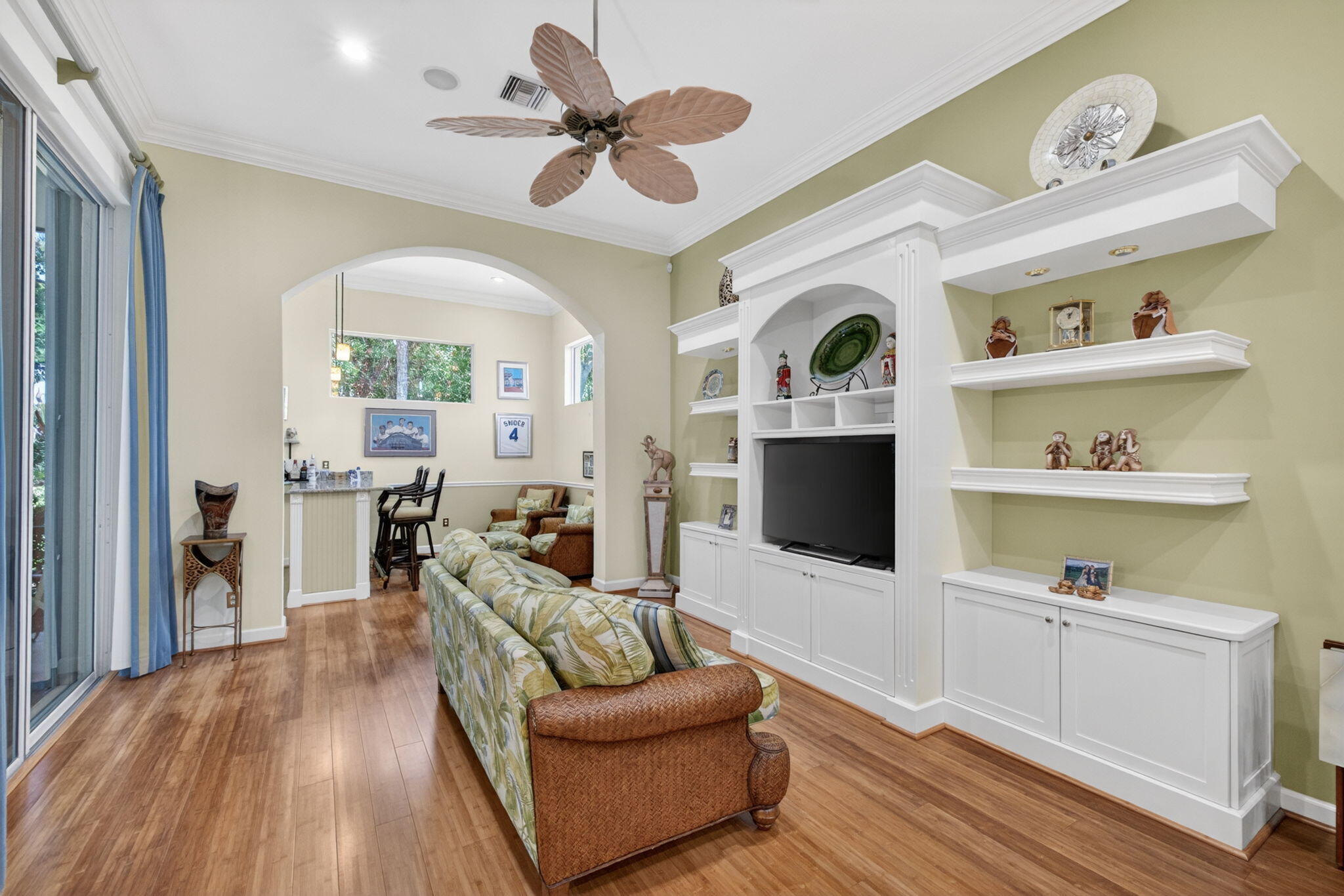 8949 Champions Way Property Photo 17