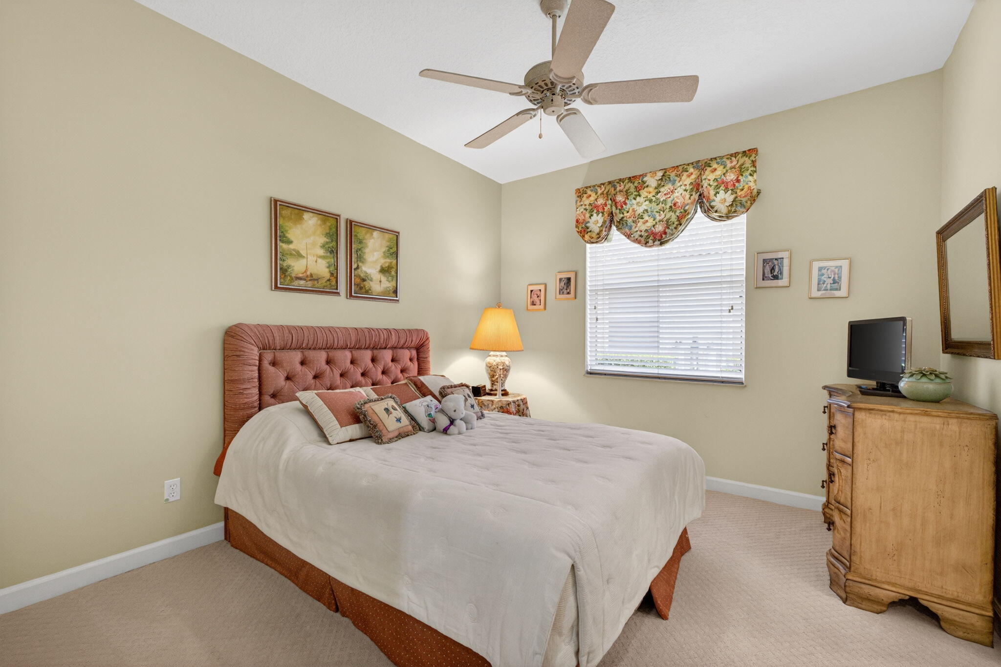 8949 Champions Way Property Photo 31
