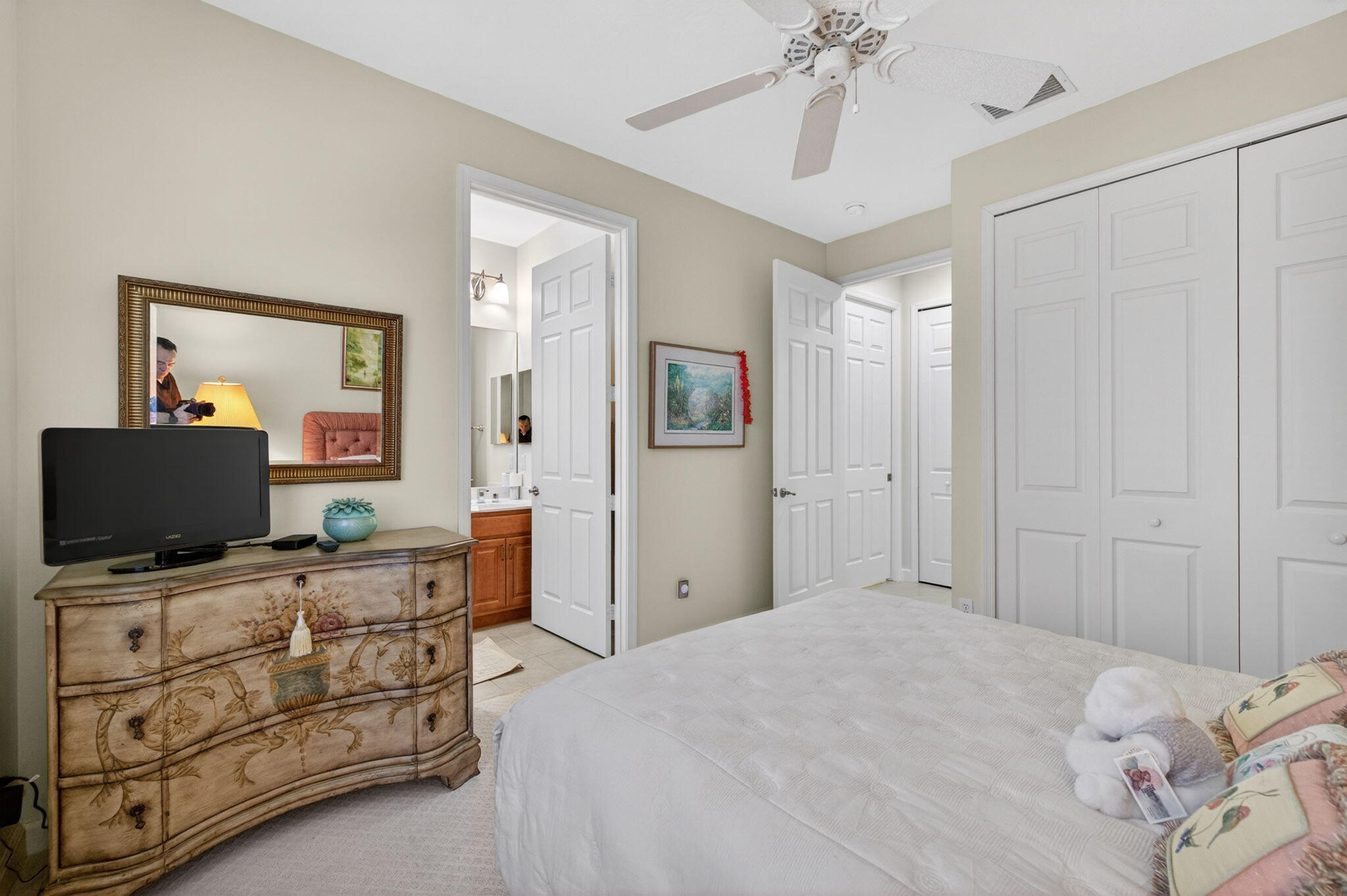 8949 Champions Way Property Photo 32