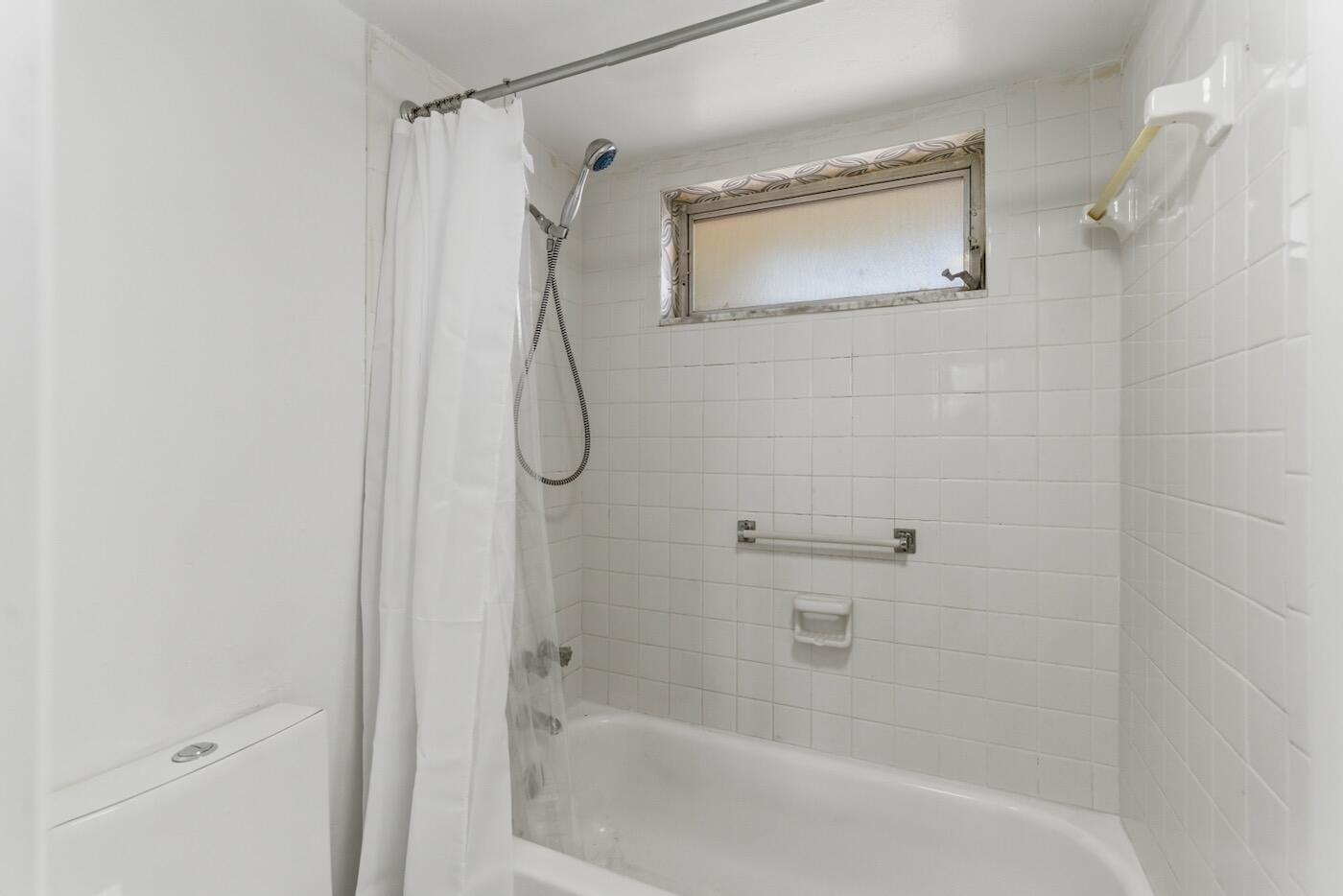 6020 Nw 64th Avenue 208 Property Photo 6