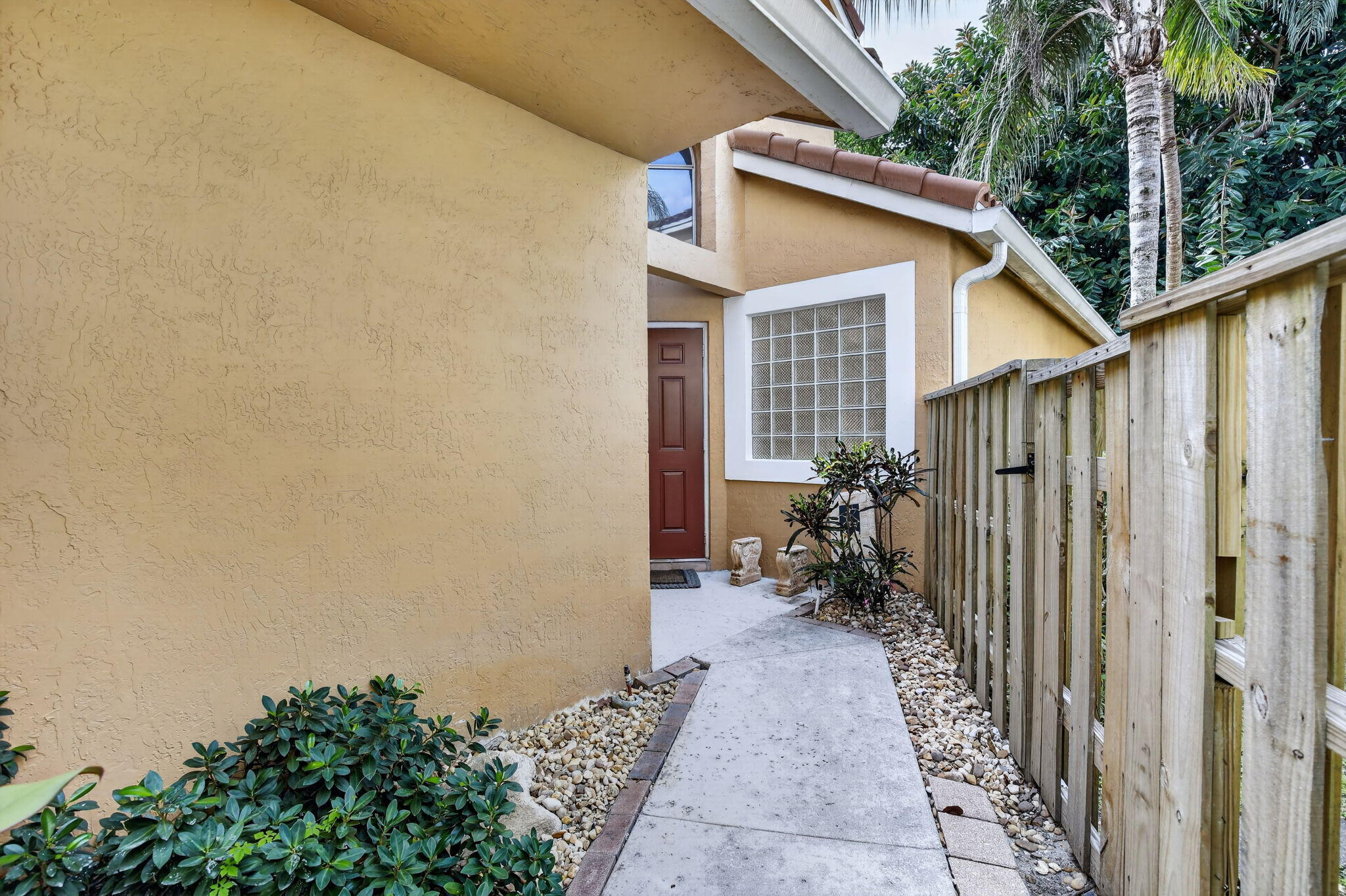 10124 Nw 4th Street Property Photo 5