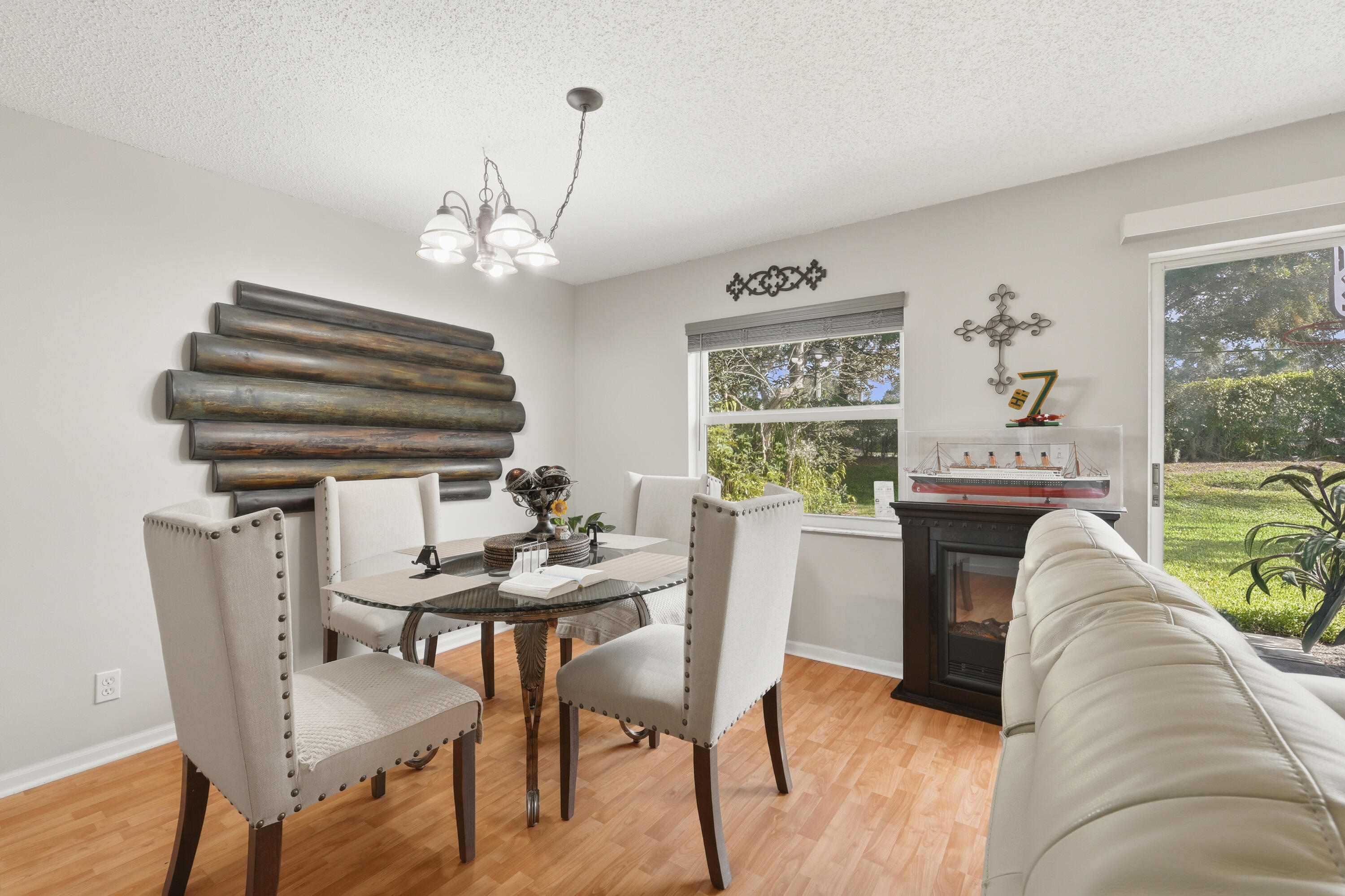 6929 Willow Creek Run Property Photo 8