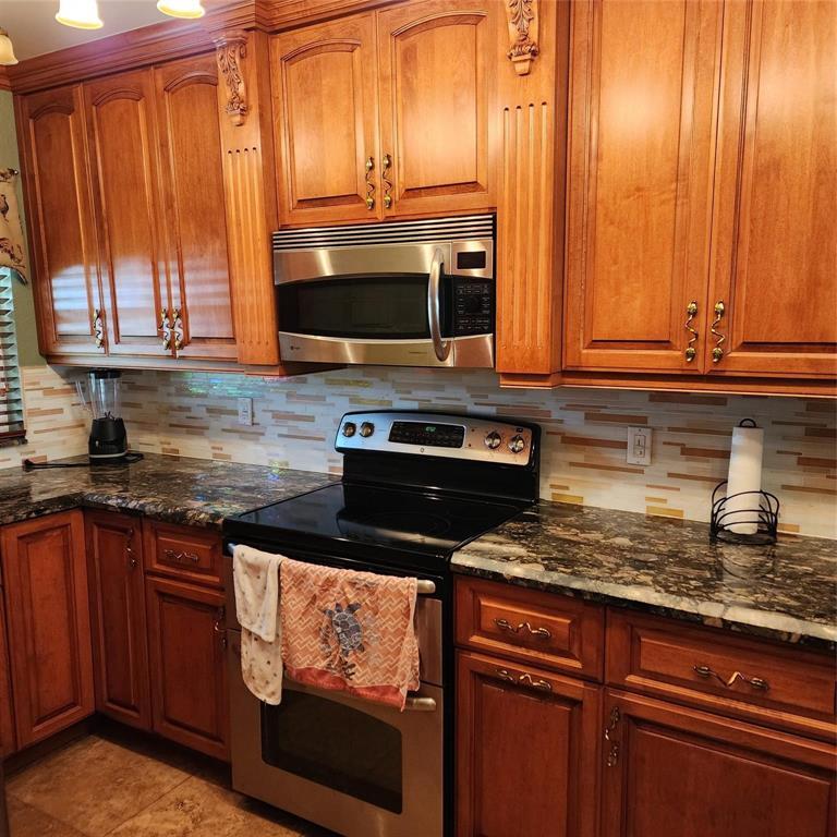 9311 Orange Grove Drive 114 Property Photo 6