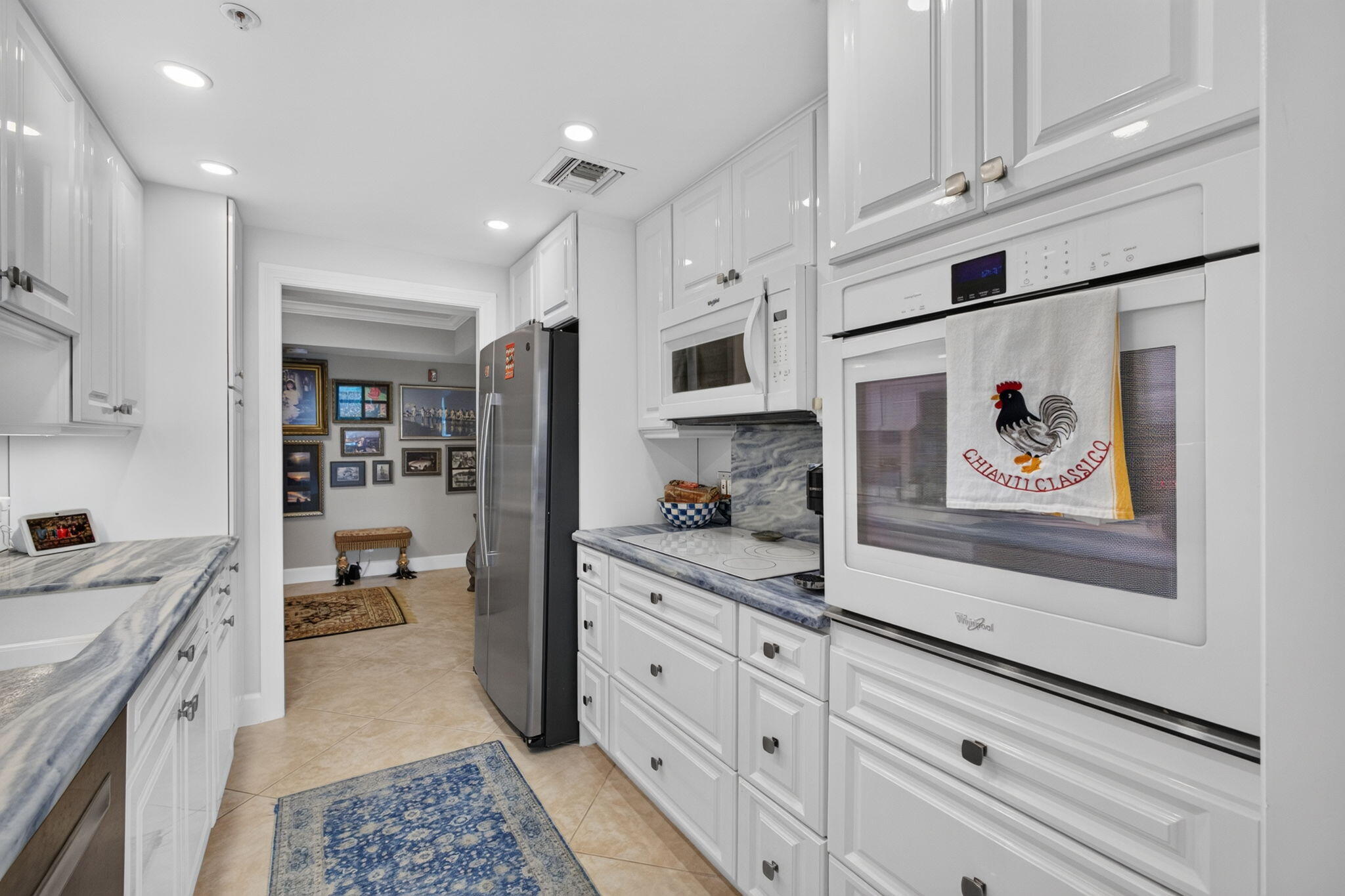 5280 N Ocean Drive 3a Property Photo 8