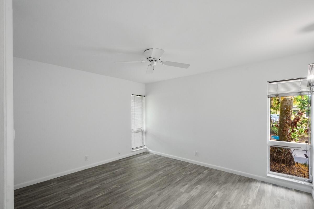 4704 Queen Palm Lane Property Photo 14
