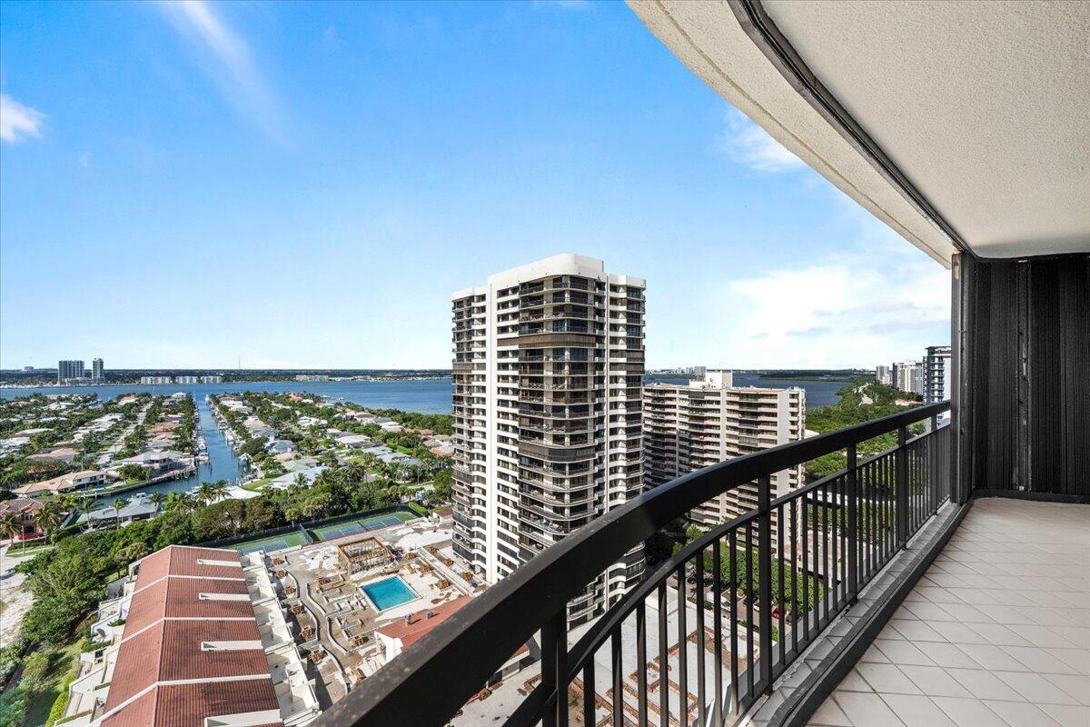 4000 N Ocean Drive 2004 Property Photo 41