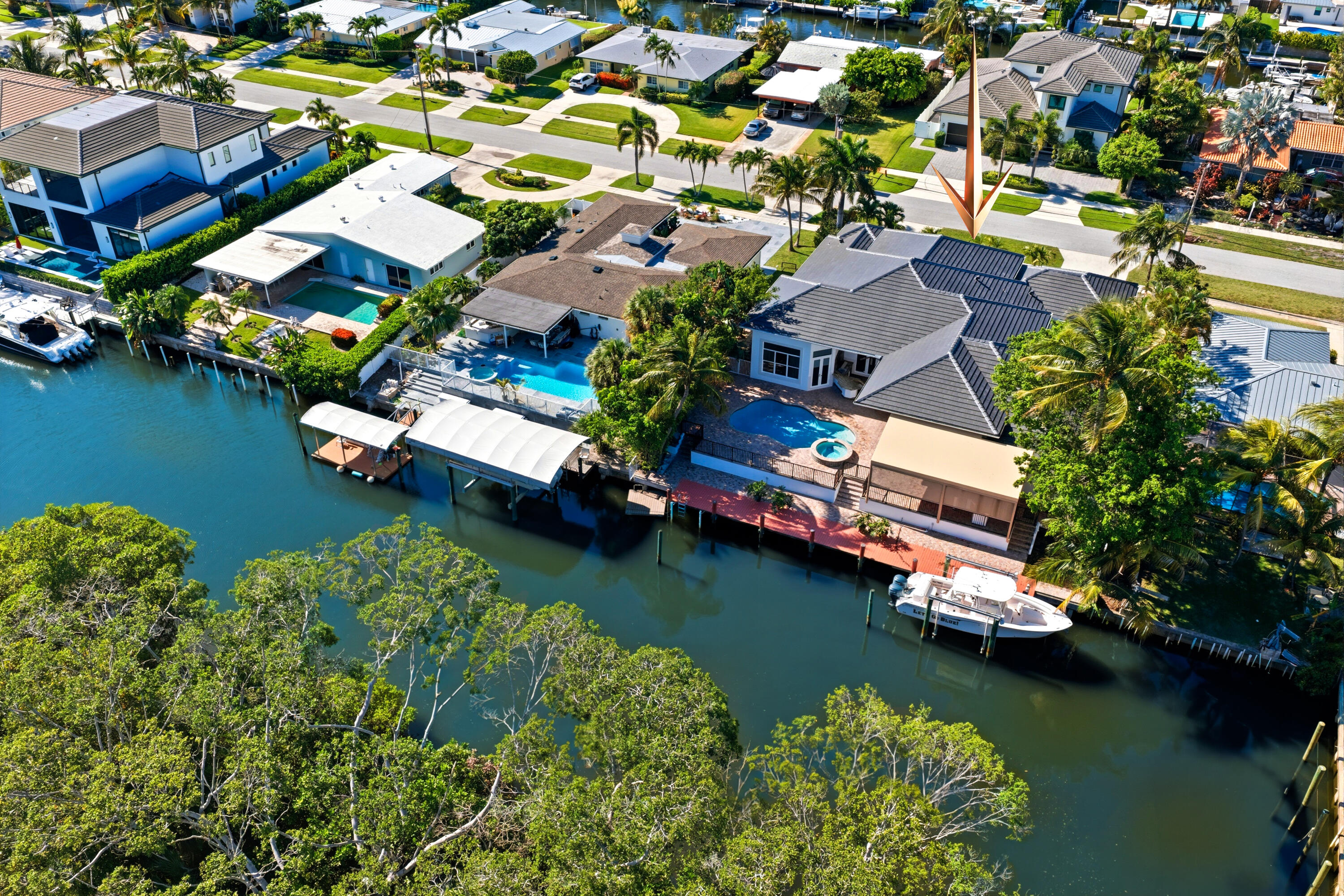608 Inlet Road Property Photo 2