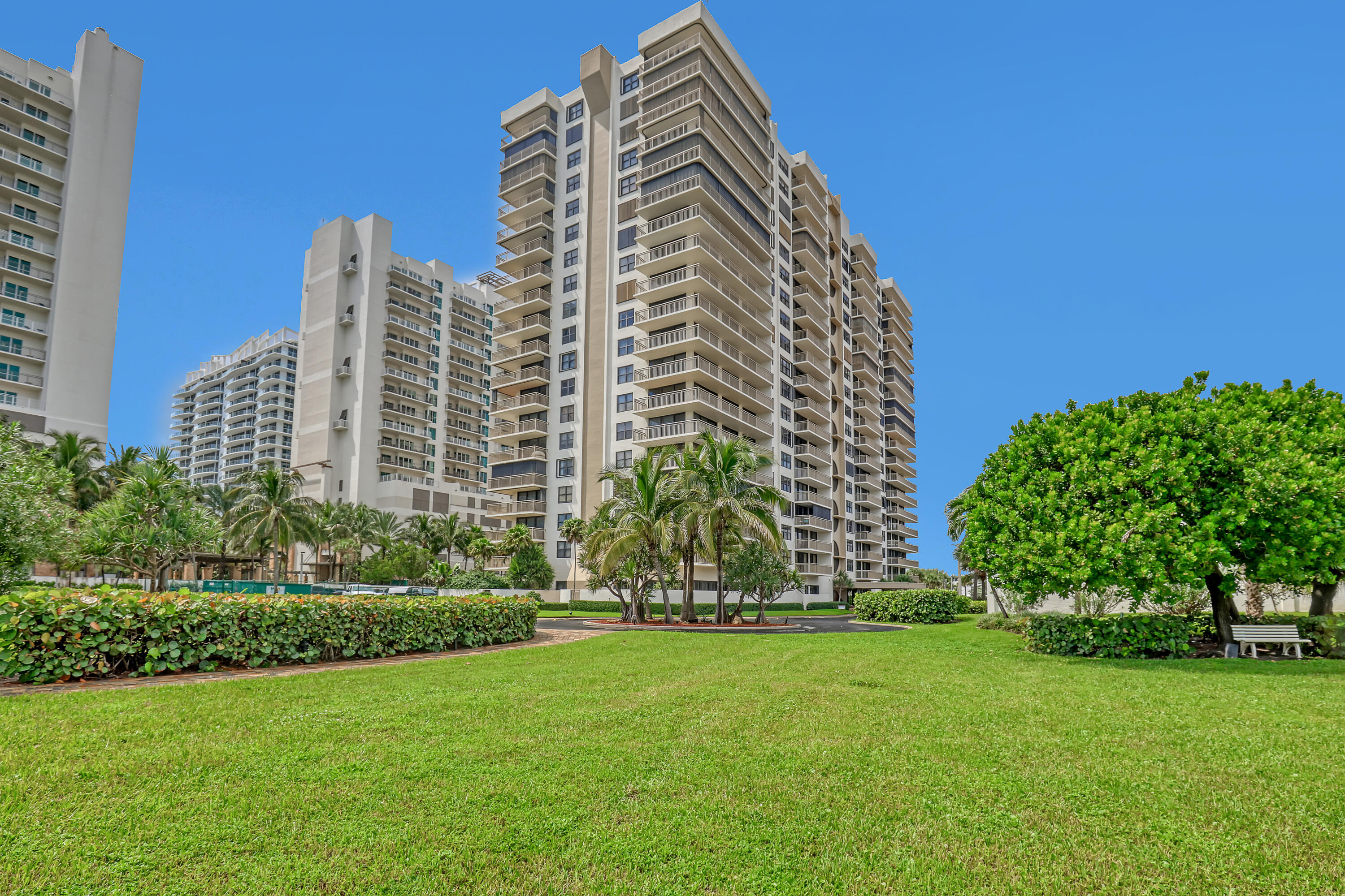 3400 N Ocean Drive 101 Property Photo 1
