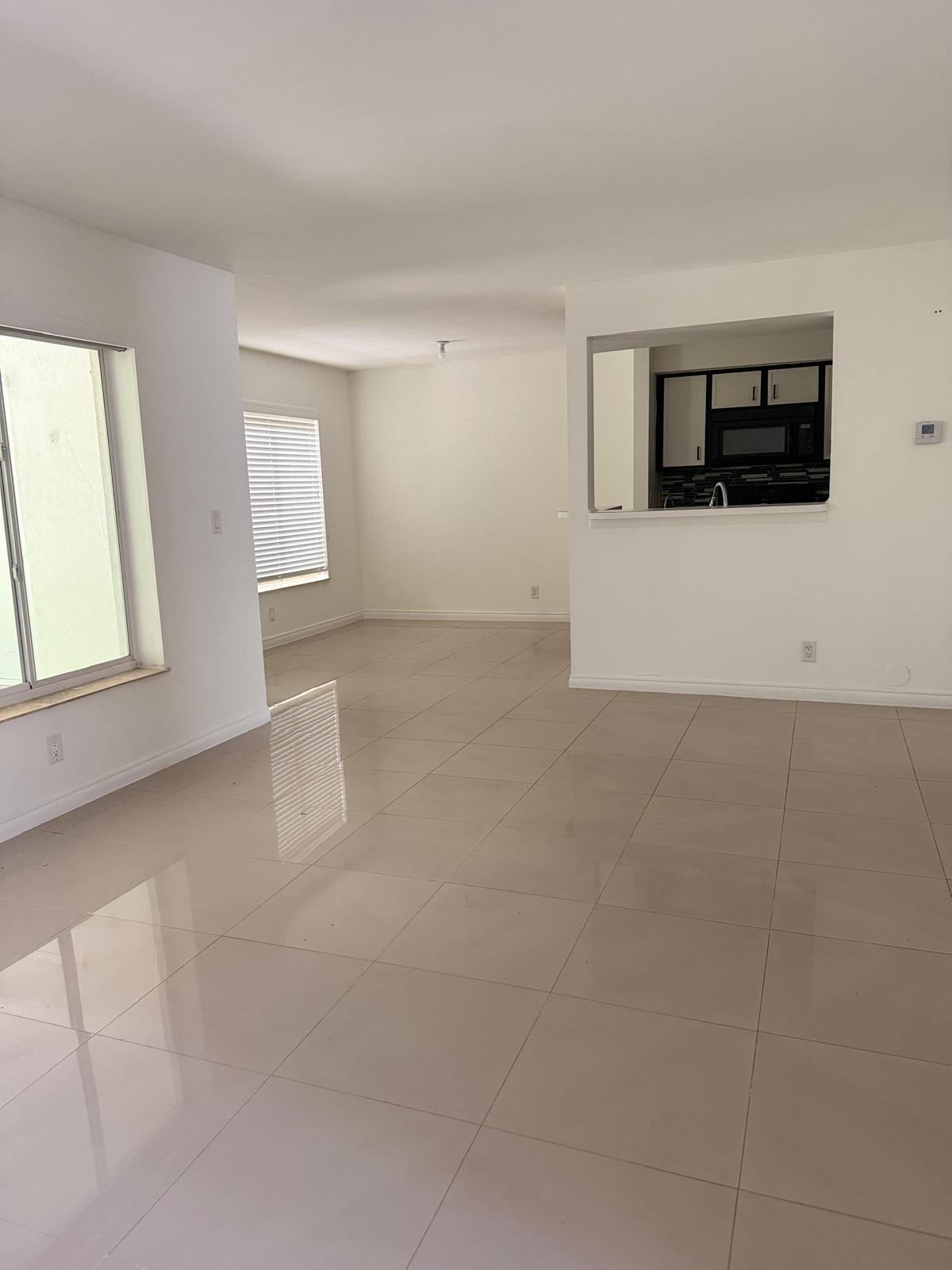 815 West Boynton Beach Boulevard 15-103 Property Photo 4