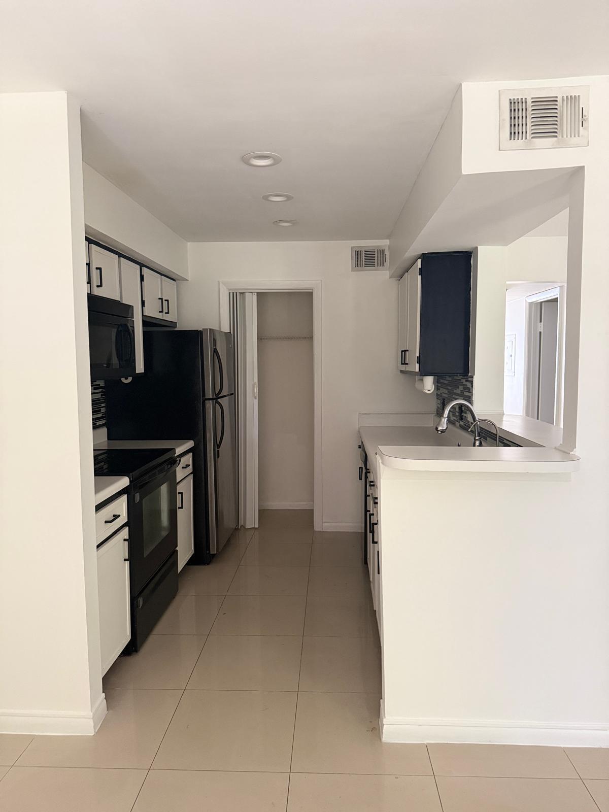 815 West Boynton Beach Boulevard 15-103 Property Photo 9