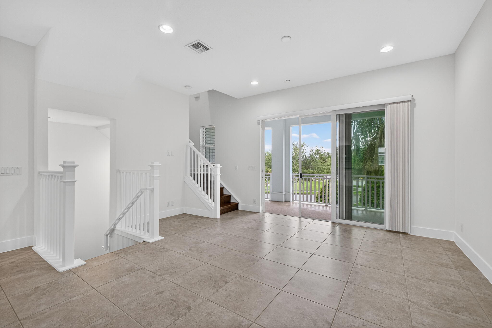 7089 Edison Place Property Photo 10
