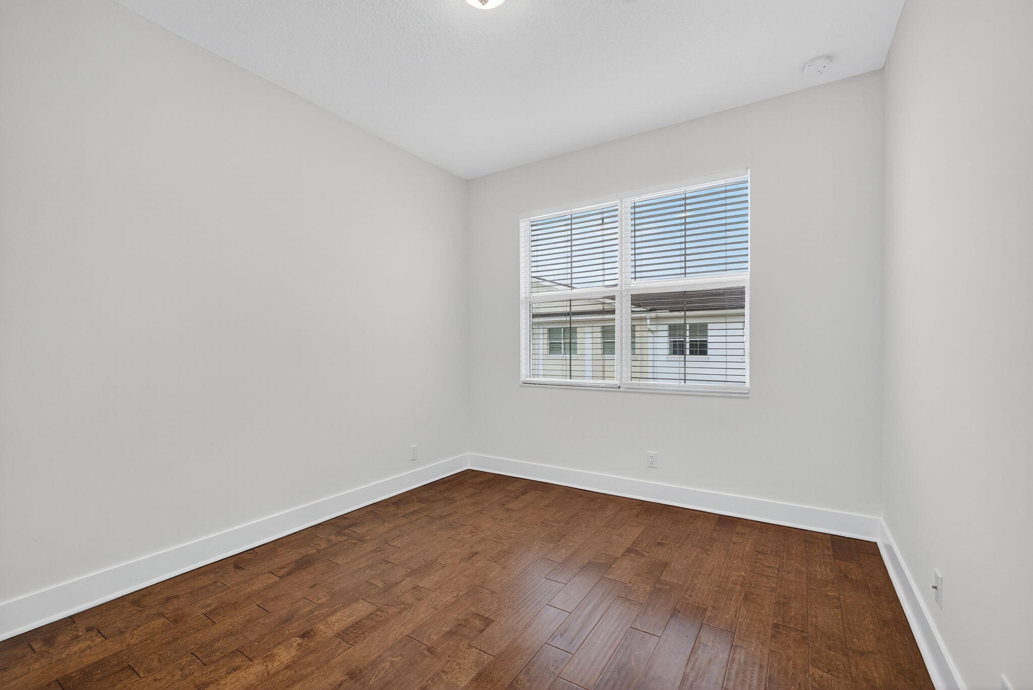 7089 Edison Place Property Photo 28