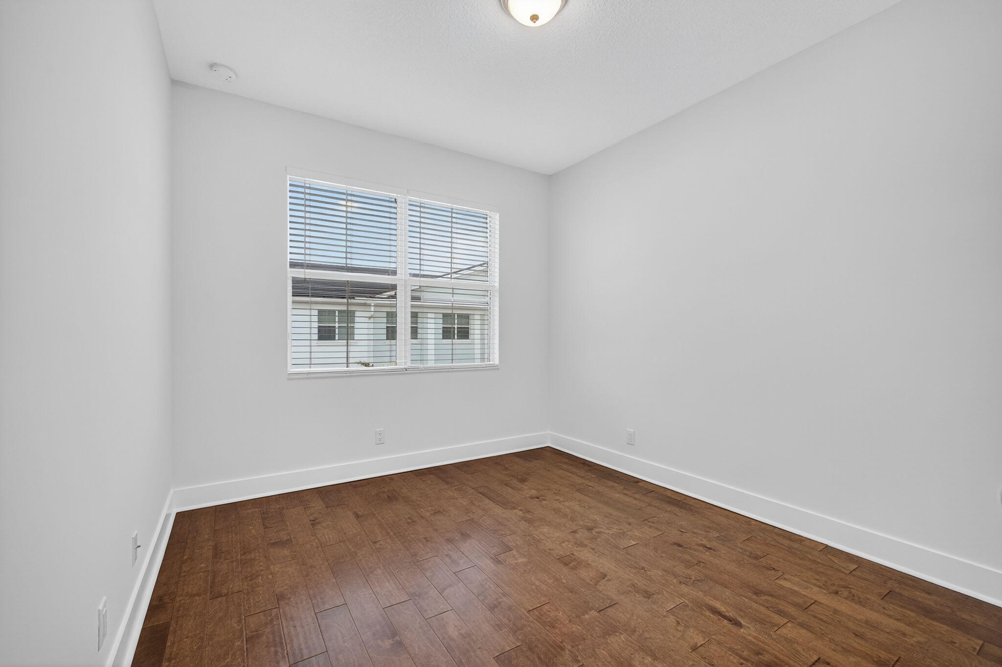 7089 Edison Place Property Photo 31