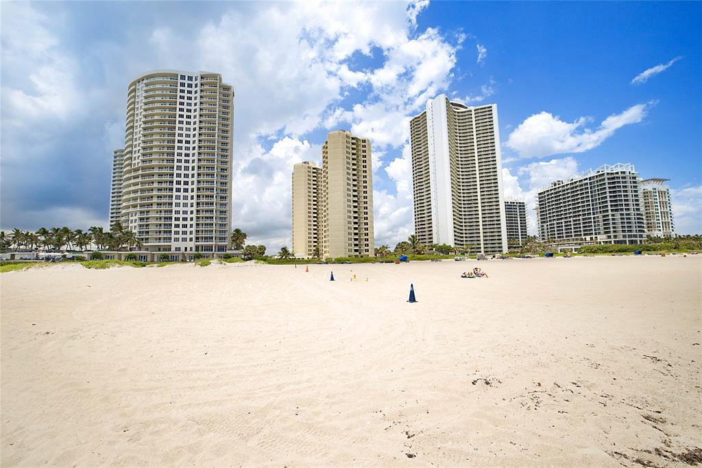 2800 N Ocean Drive B-12c Property Photo 21