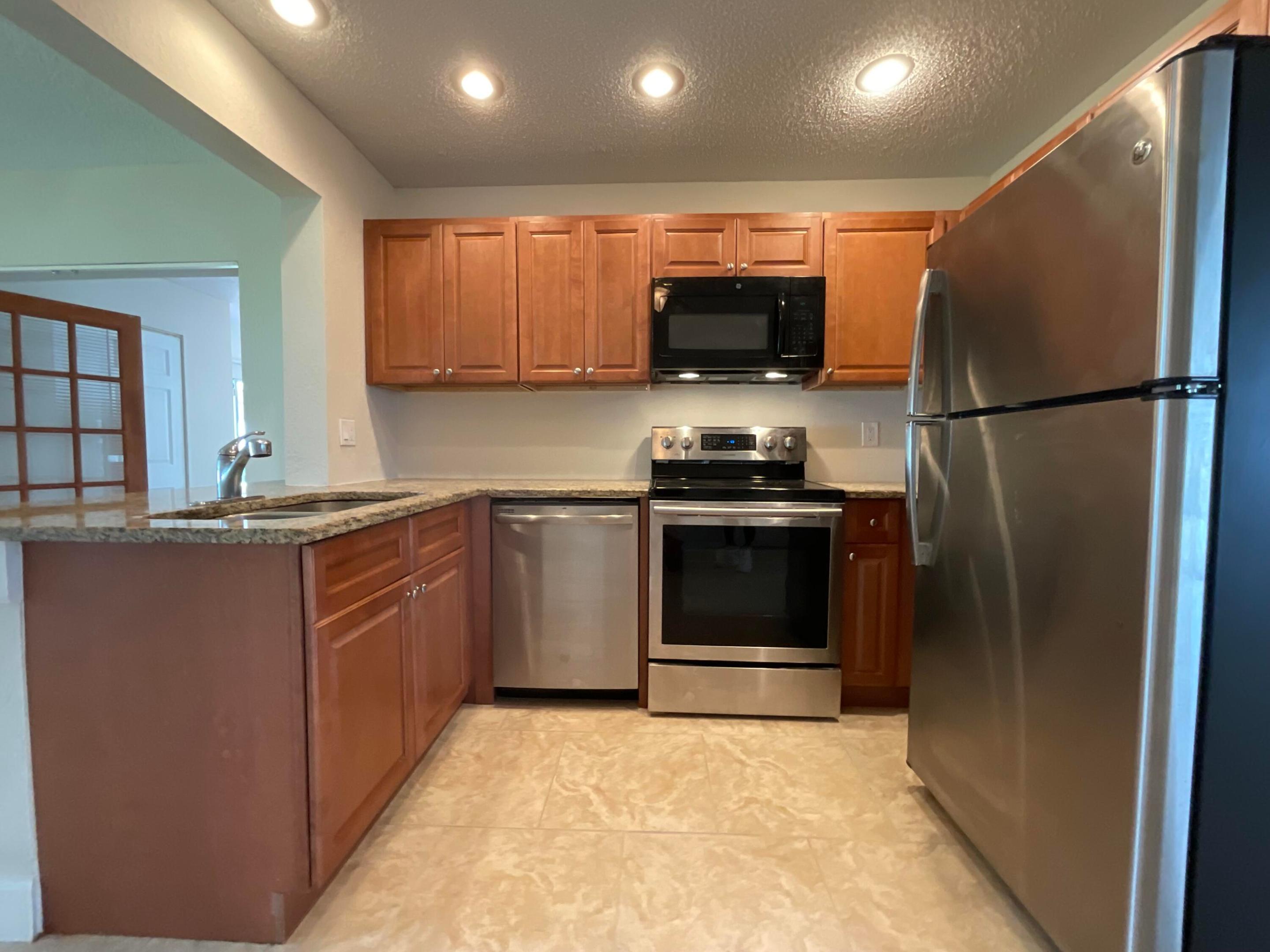 2016 Sw 16th Avenue Property Photo 2