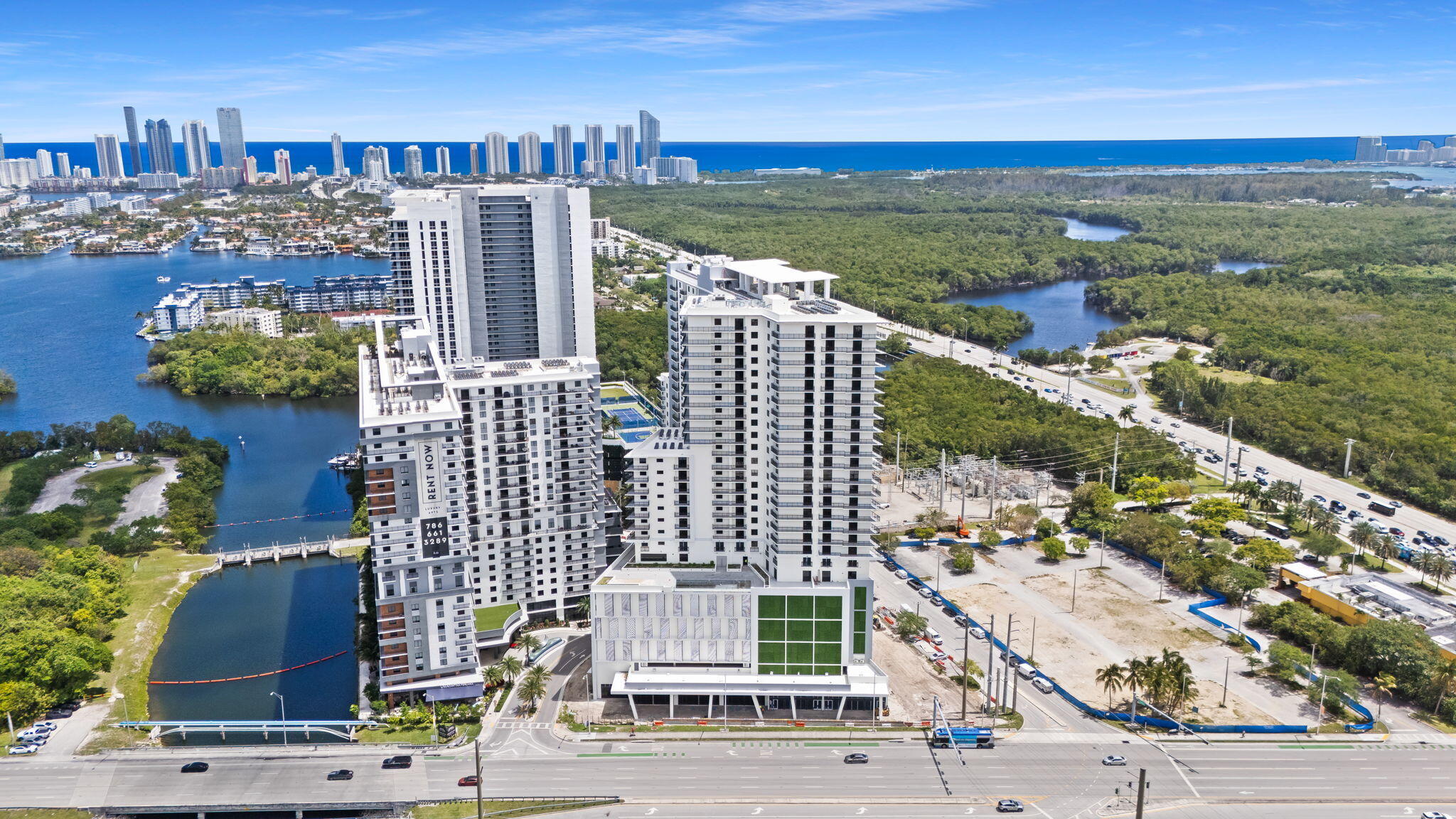 16375 Biscayne Boulevard Property Photo 3