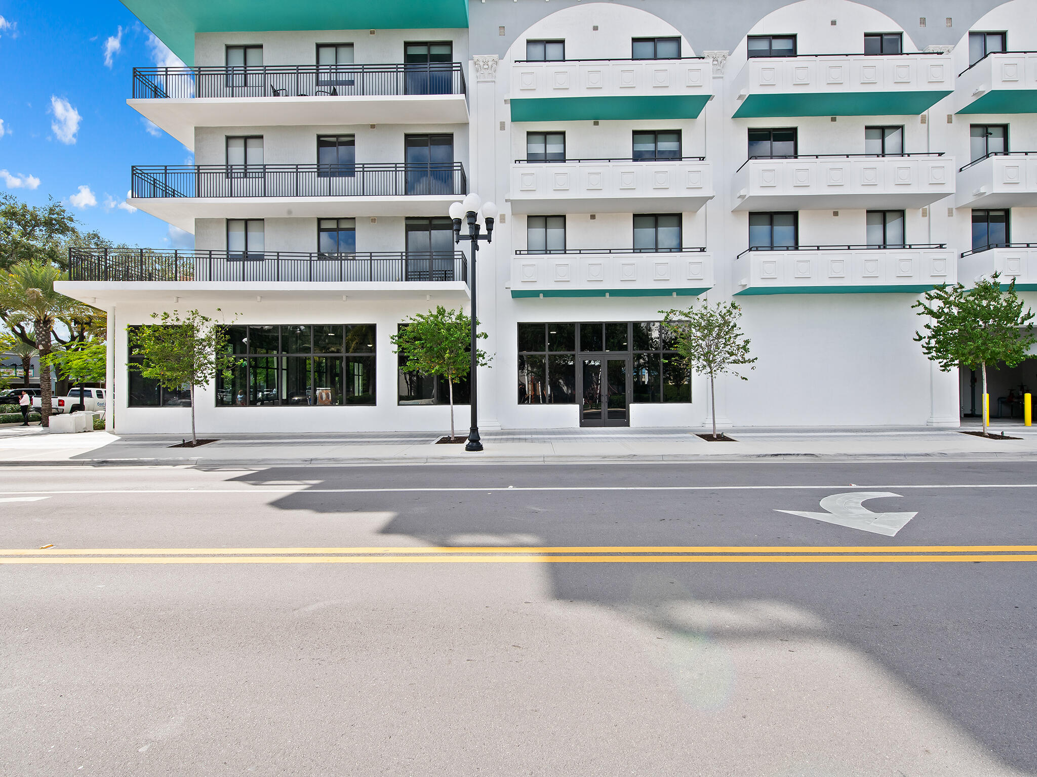 2001 Hollywood Boulevard Property Photo 17
