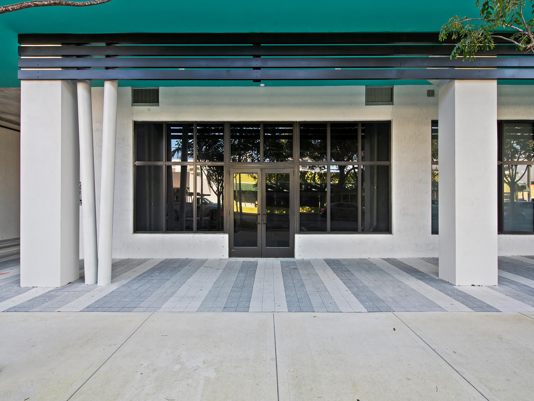 2001 Hollywood Boulevard Property Photo 42