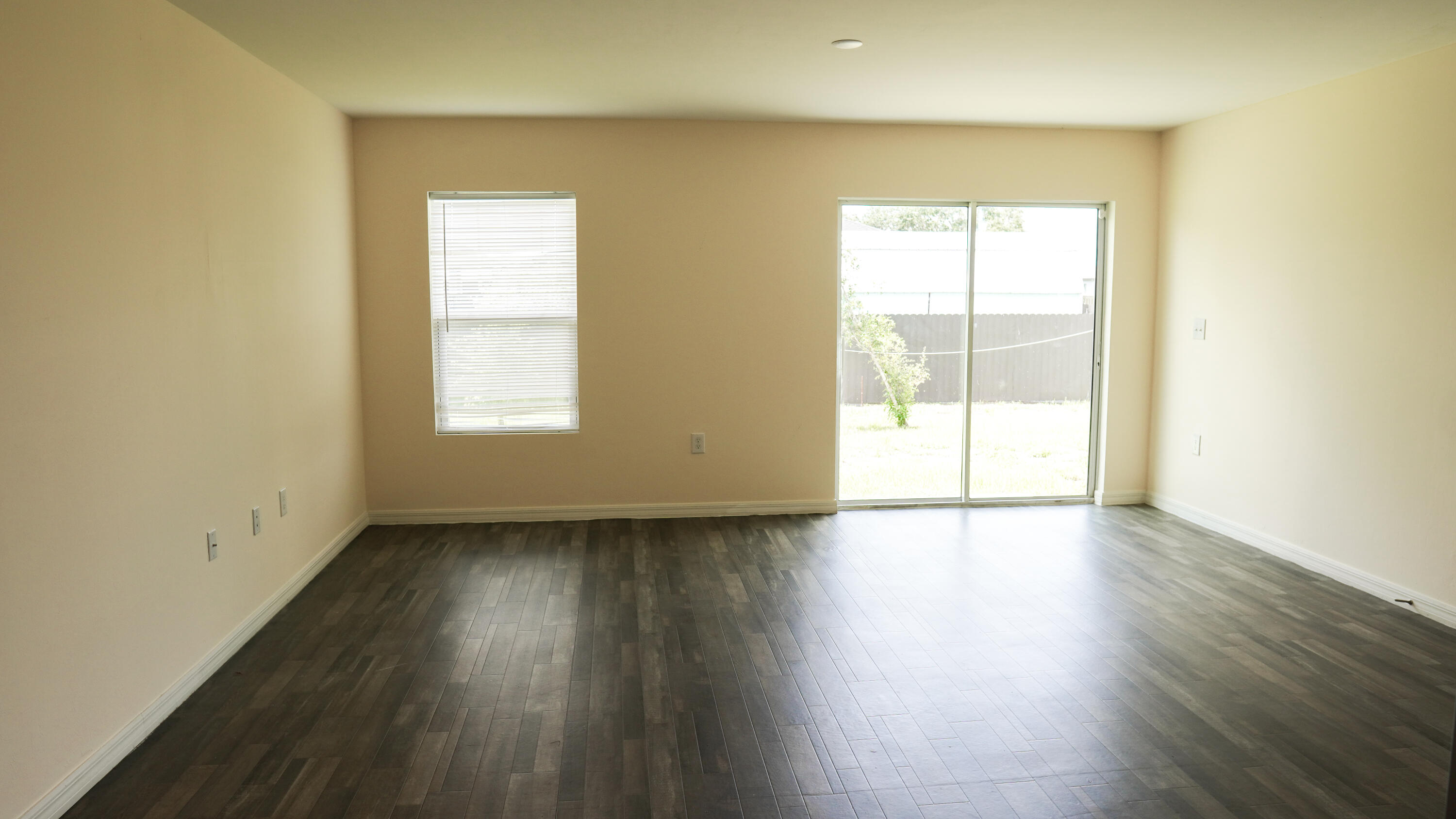 26 Ne 12th Terrace Property Photo 27