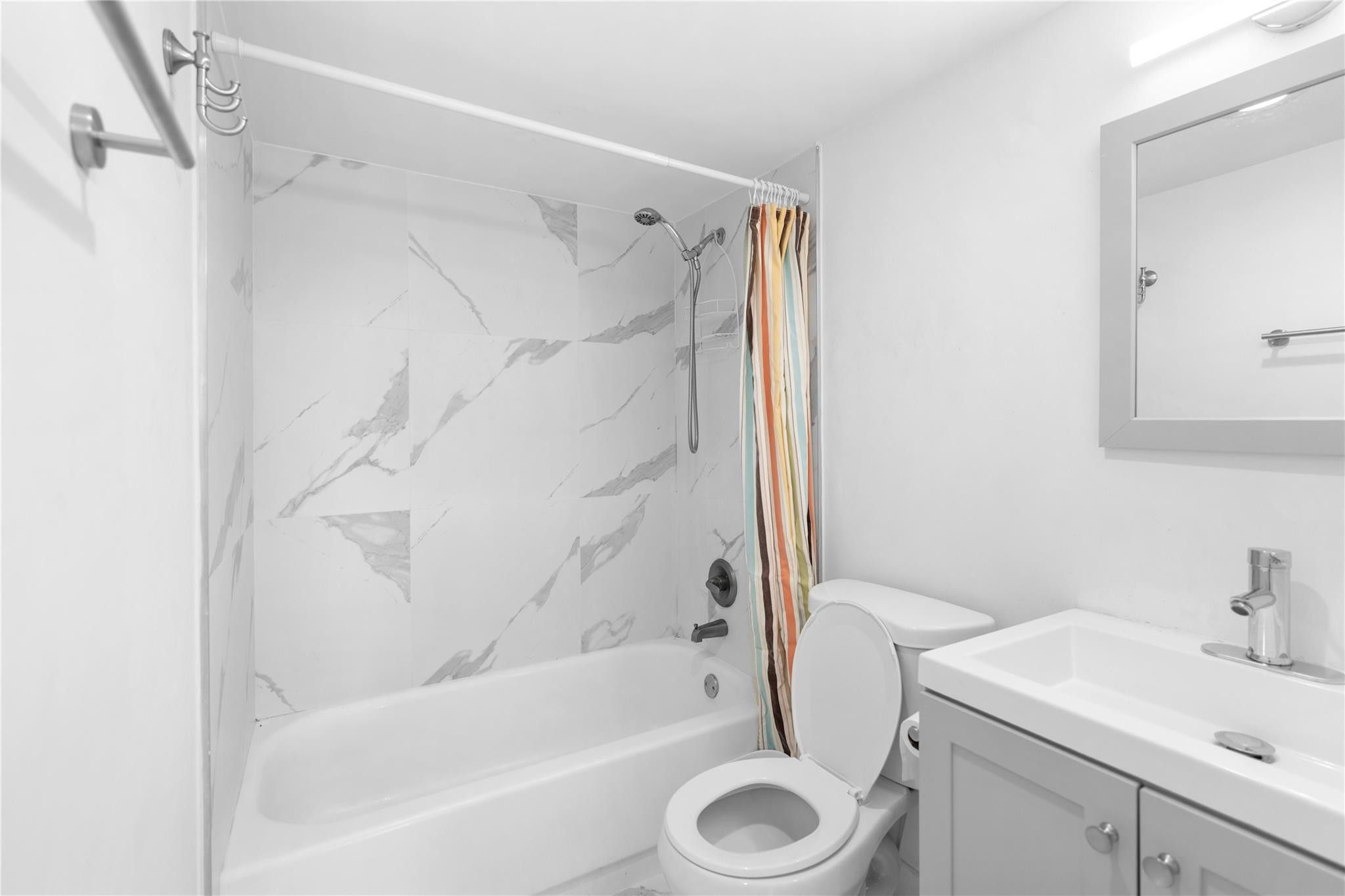 4164 Inverrary Drive 412 Property Photo 18