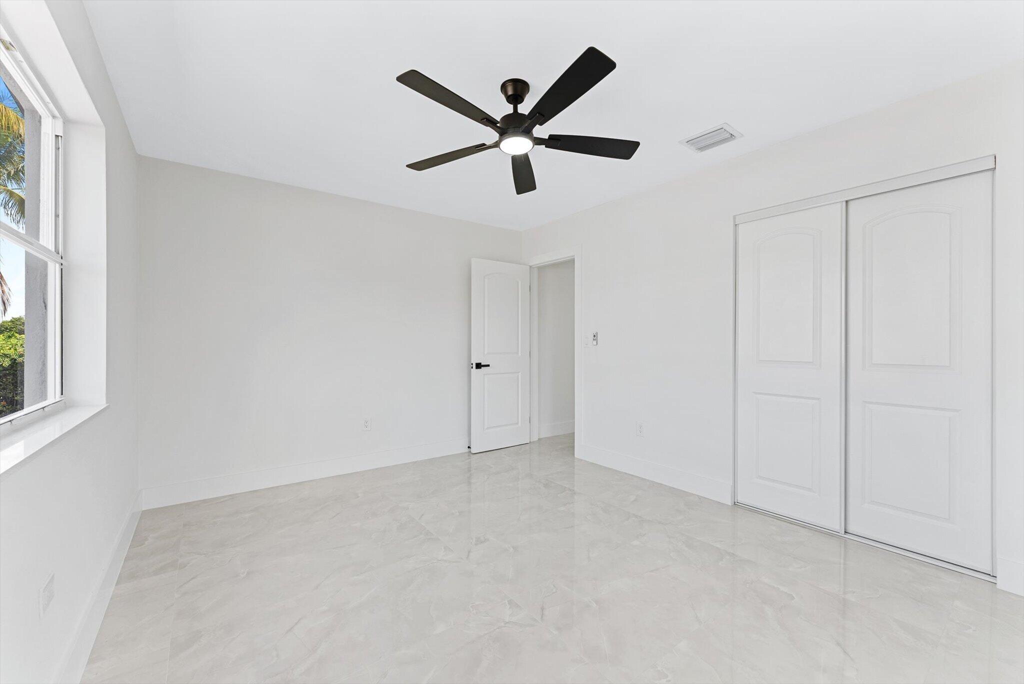 824 S F Street Property Photo 17