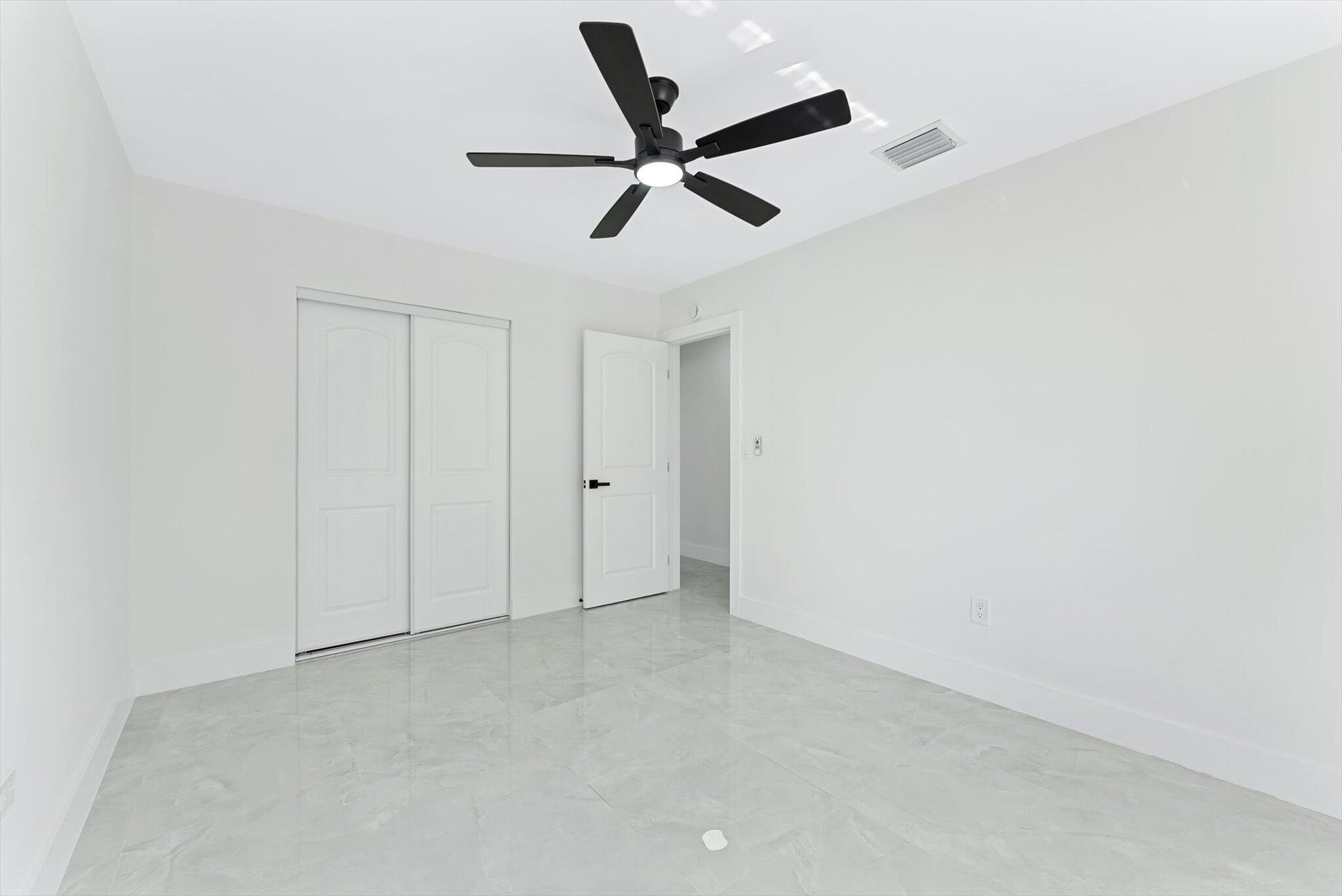 824 S F Street Property Photo 20