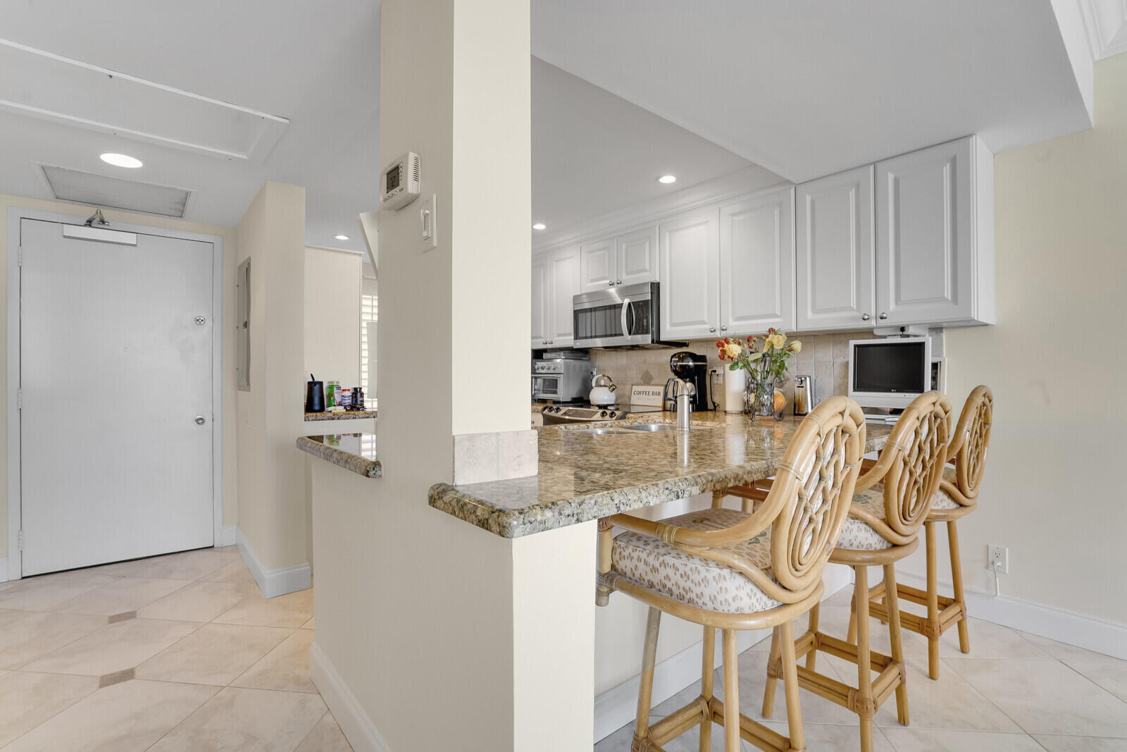 2687 N Ocean Boulevard G-305 Property Photo 15