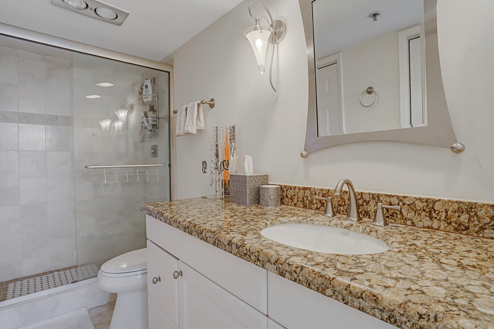 2687 N Ocean Boulevard G-305 Property Photo 20