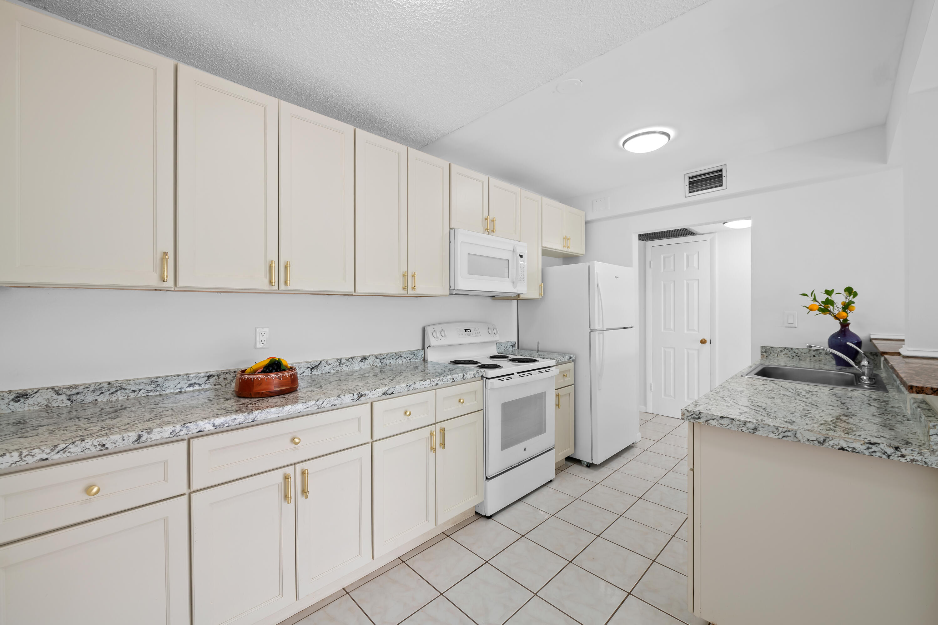 5190 E Sabal Palm Boulevard 209 Property Photo 1