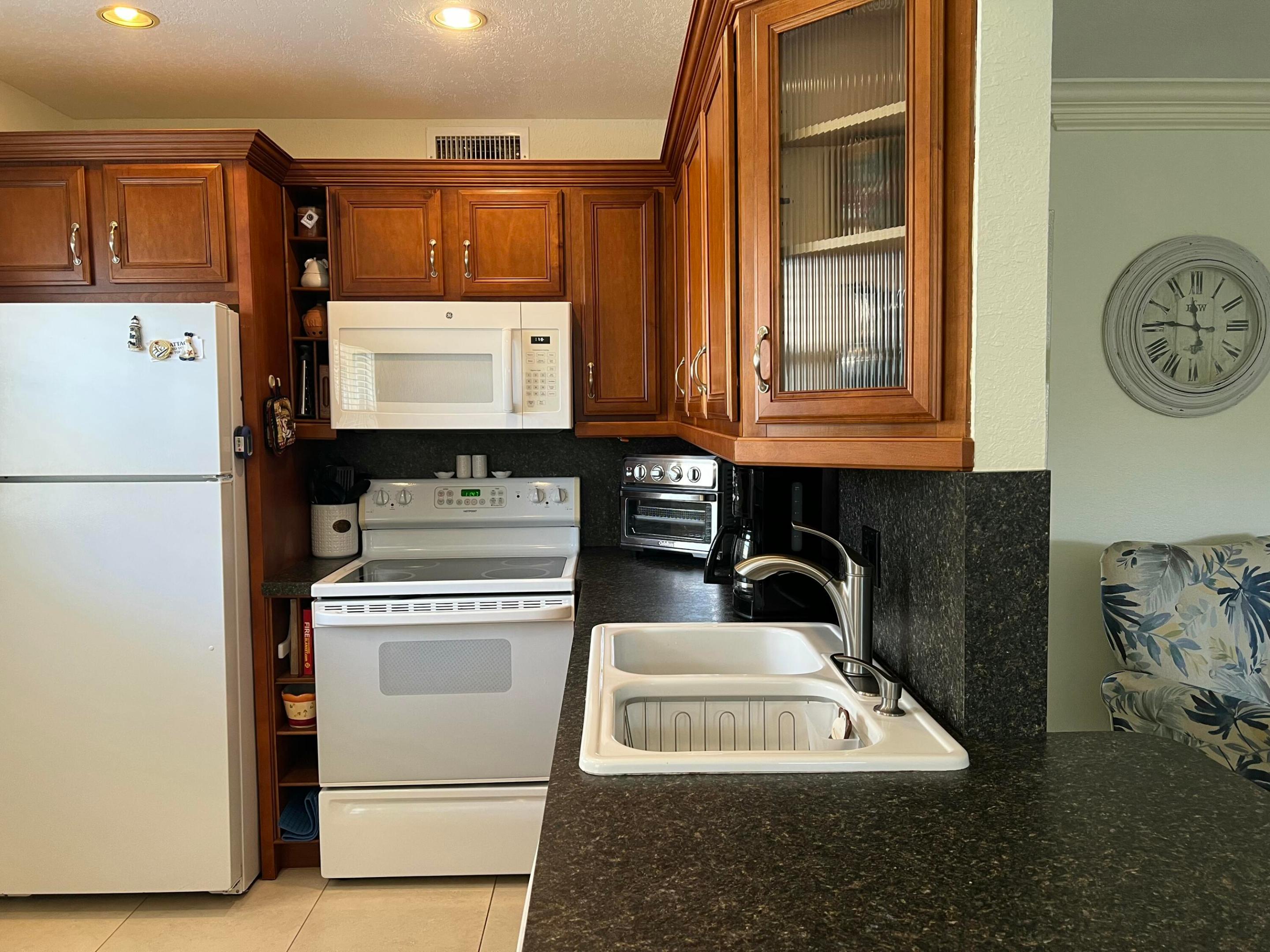84 Saxony B Property Photo 4