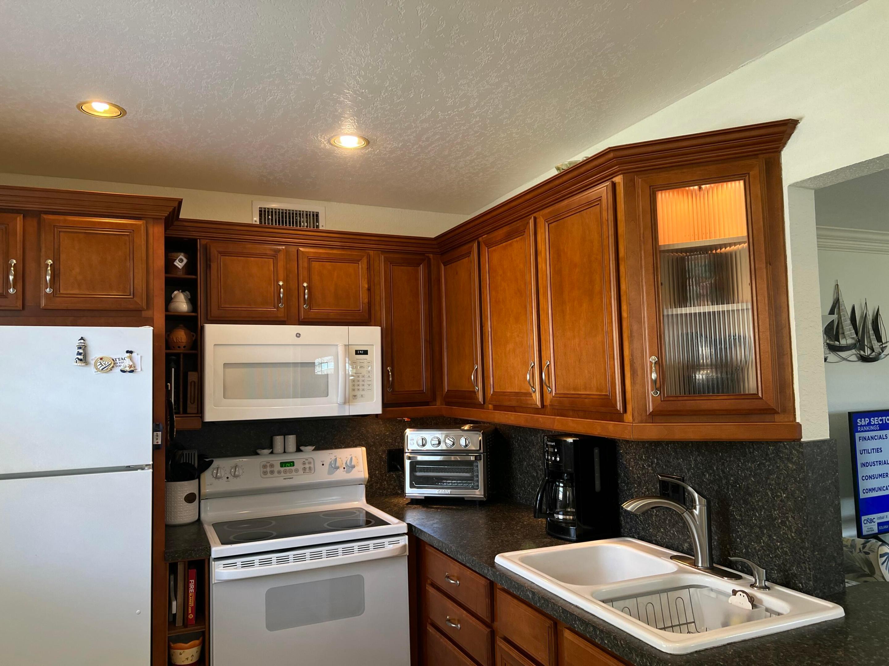 84 Saxony B Property Photo 5