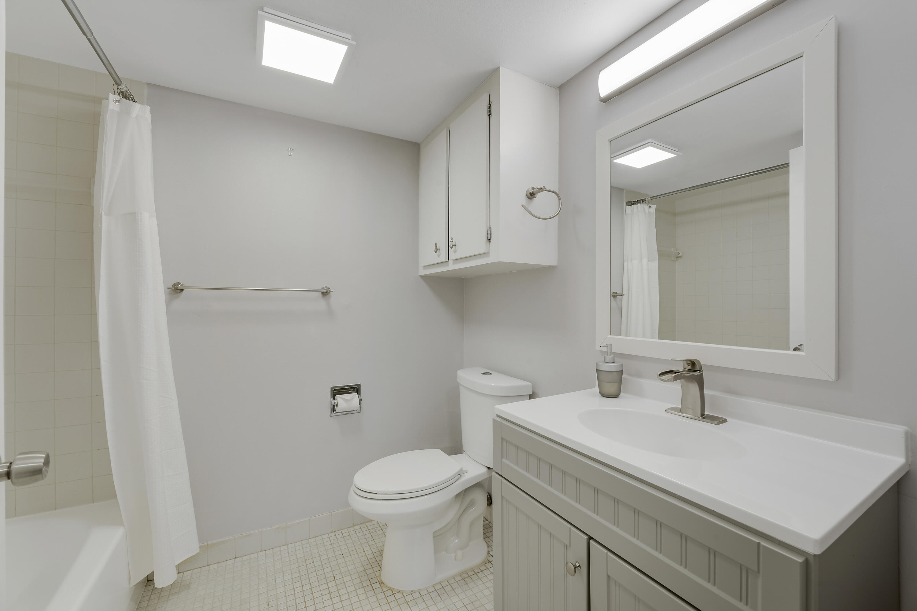 20 Royal Palm Way 204 Property Photo 6