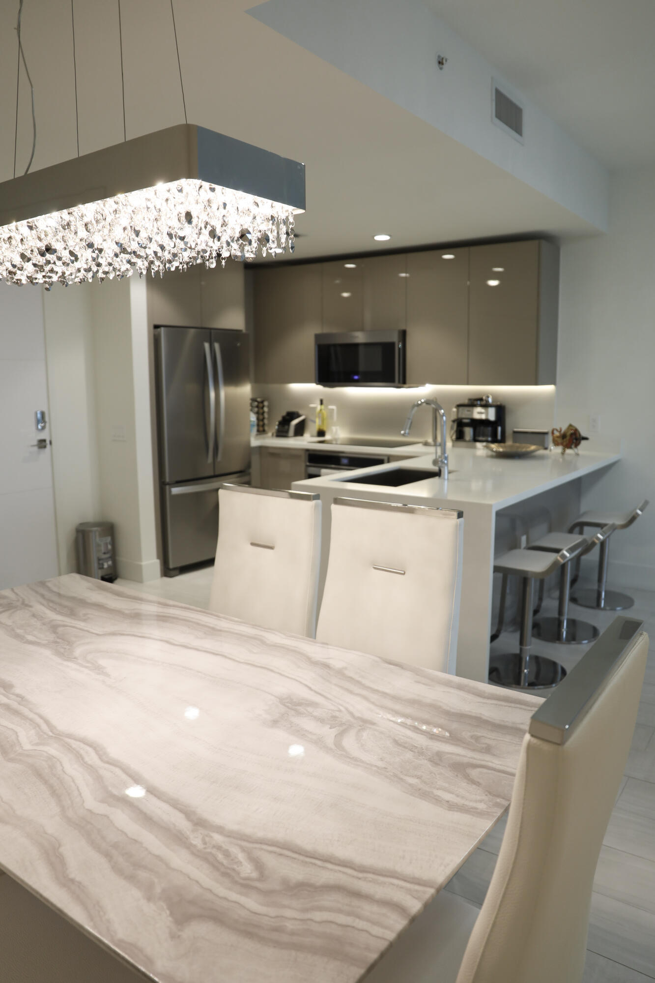 2000 Metropica Way 811 Property Photo 4
