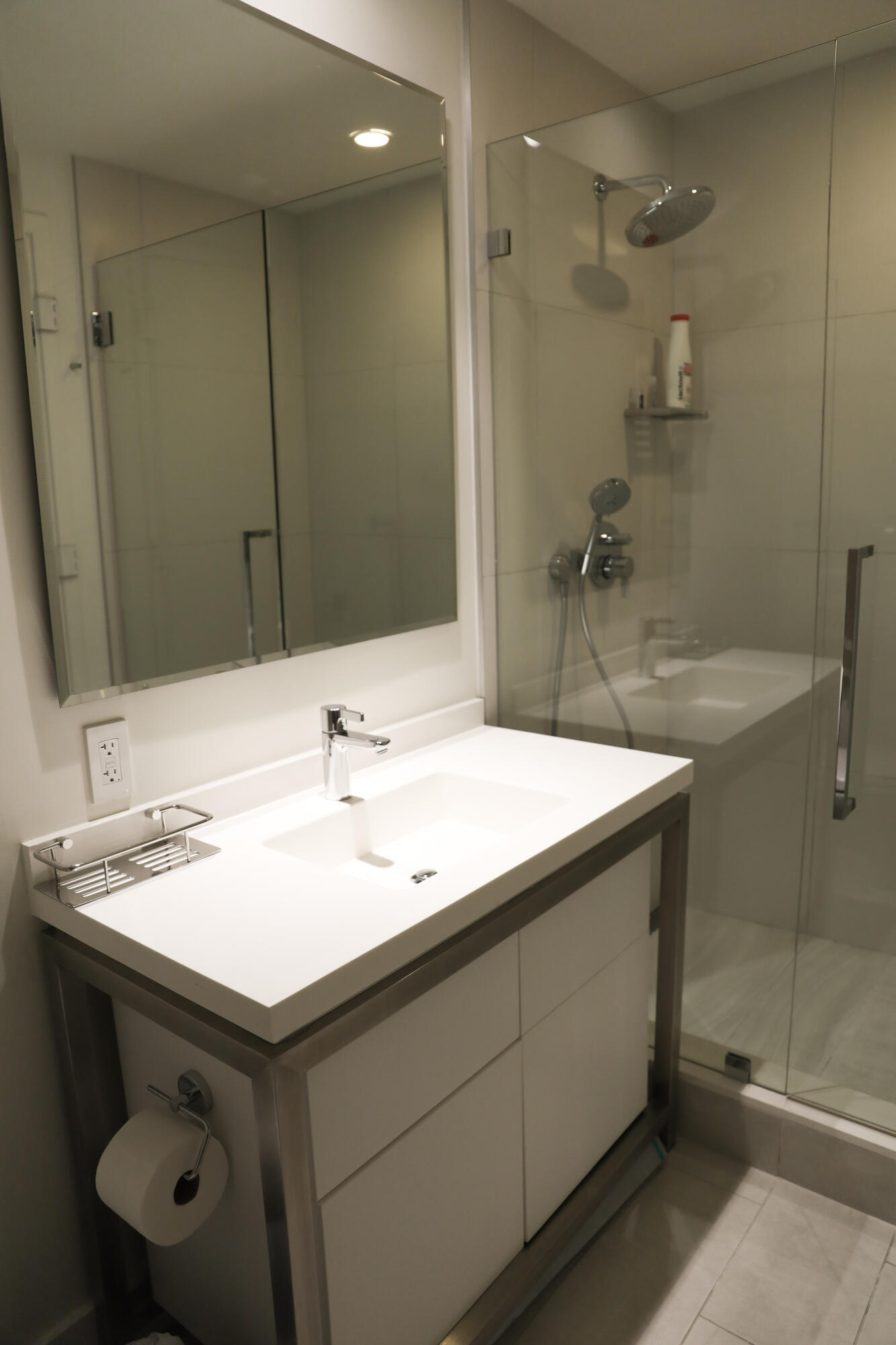 2000 Metropica Way 811 Property Photo 11