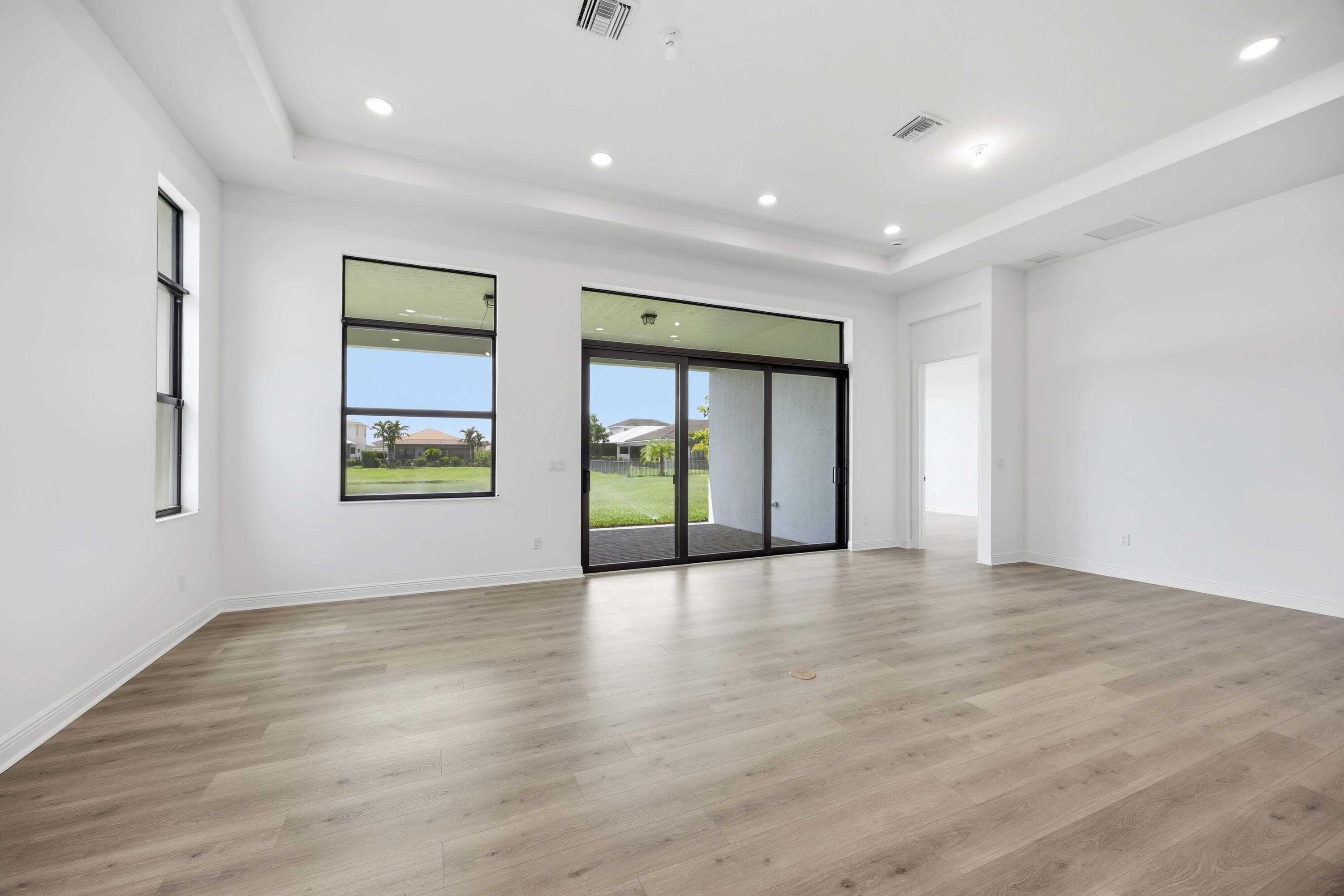 5627 Saint Armands Way Property Photo 14