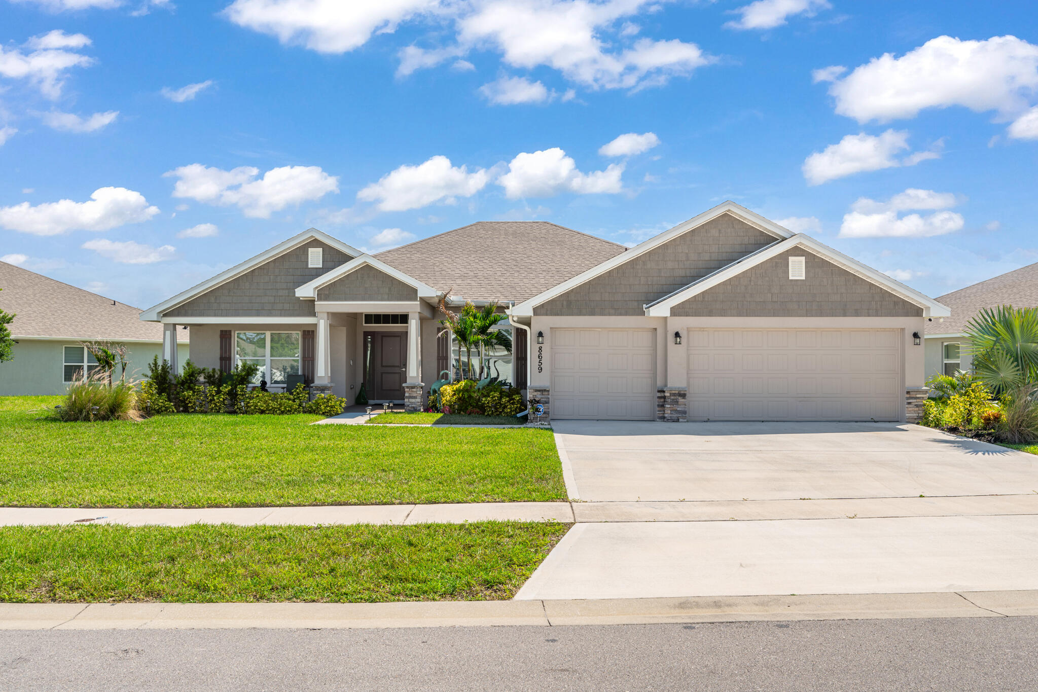 8659 Waterstone Boulevard Property Photo 1