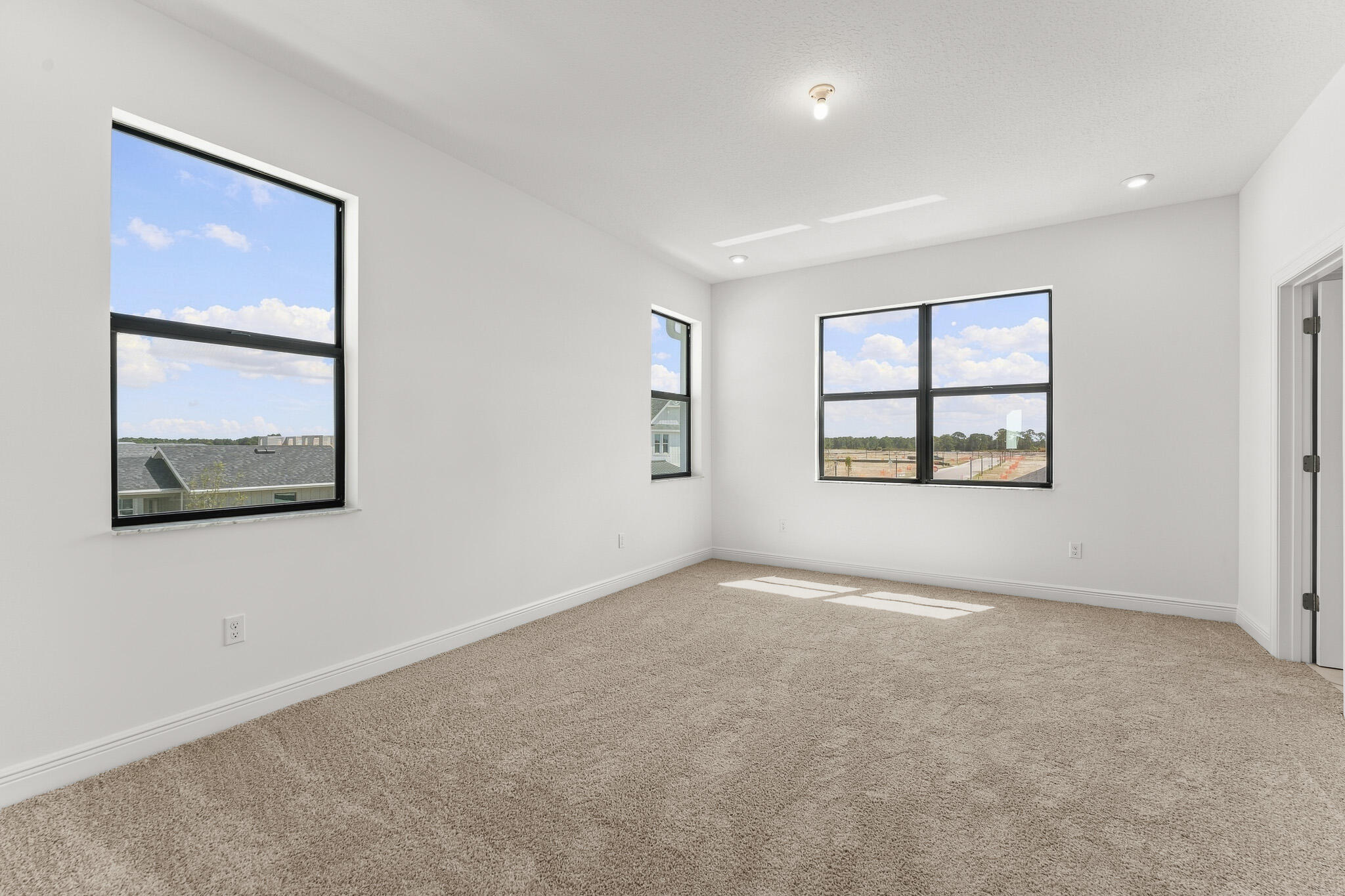921 Sw Newfield Avenue Property Photo 6
